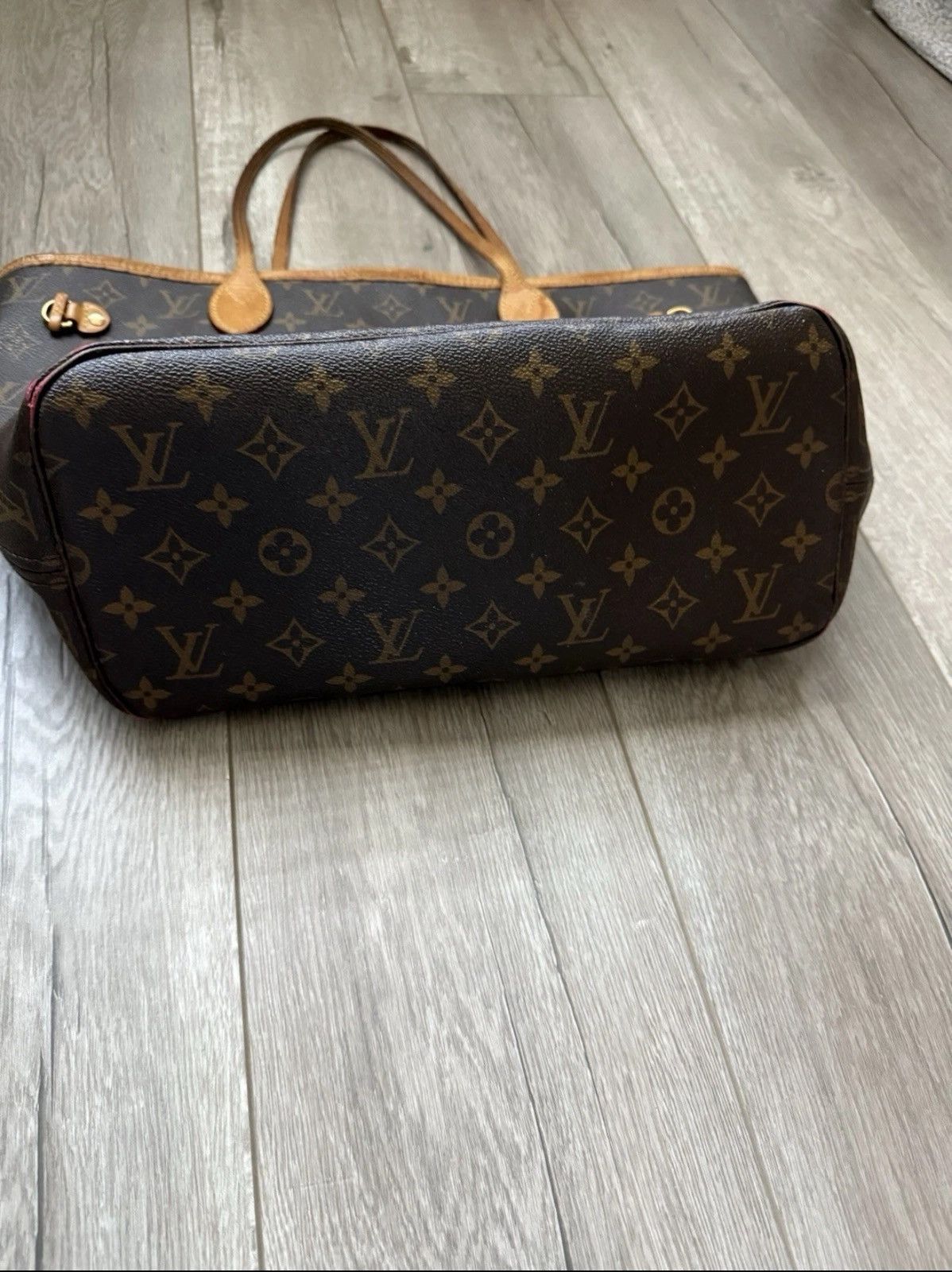 Louis Vuitton Louis Vuitton Monogram Purse Articles de Voyage Red Interior Size ONE SIZE - 3 Thumbnail
