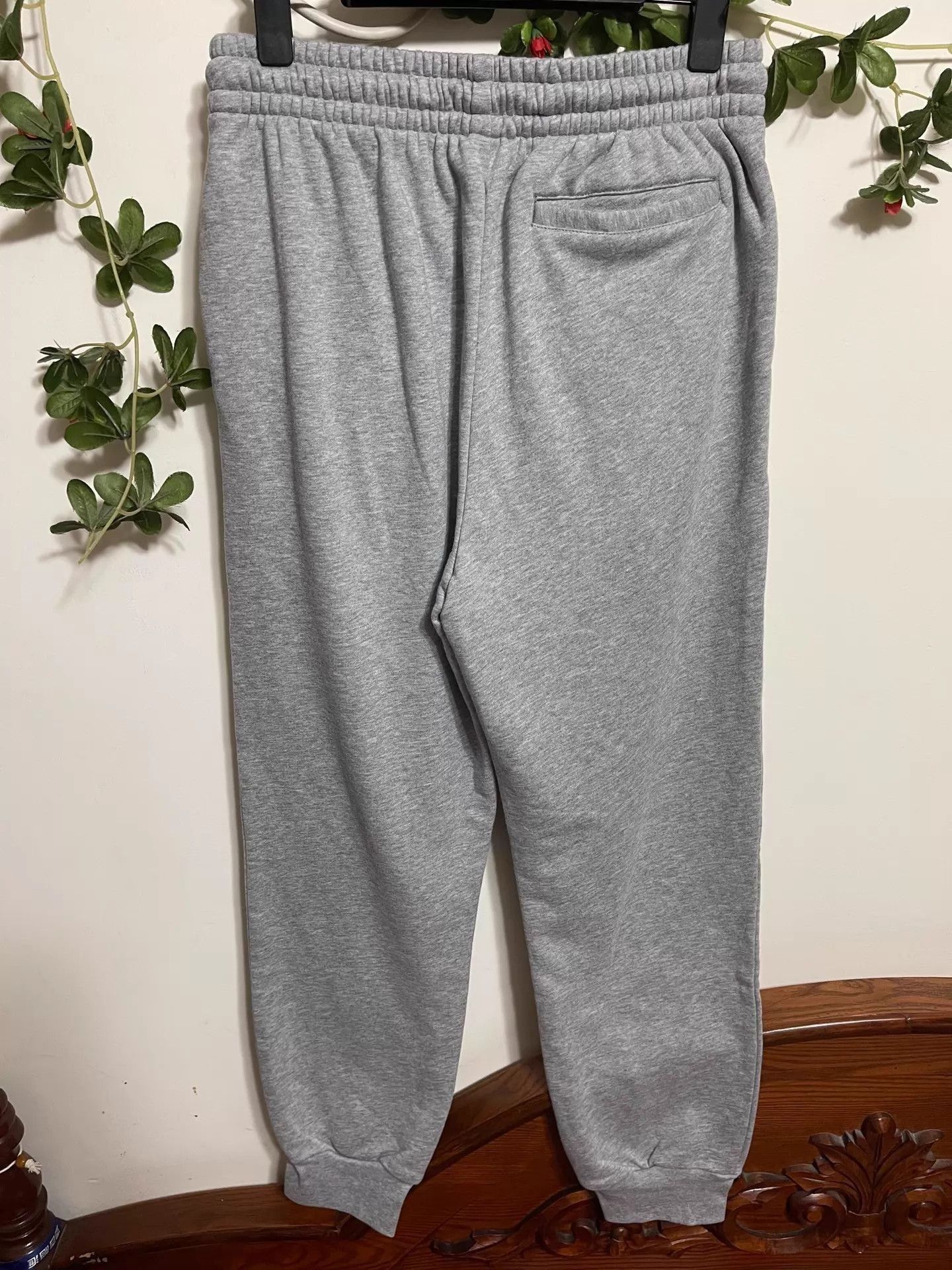 Burberry Gray Sweatpants with Logo Detail Size US 32 / EU 48 - 3 Thumbnail