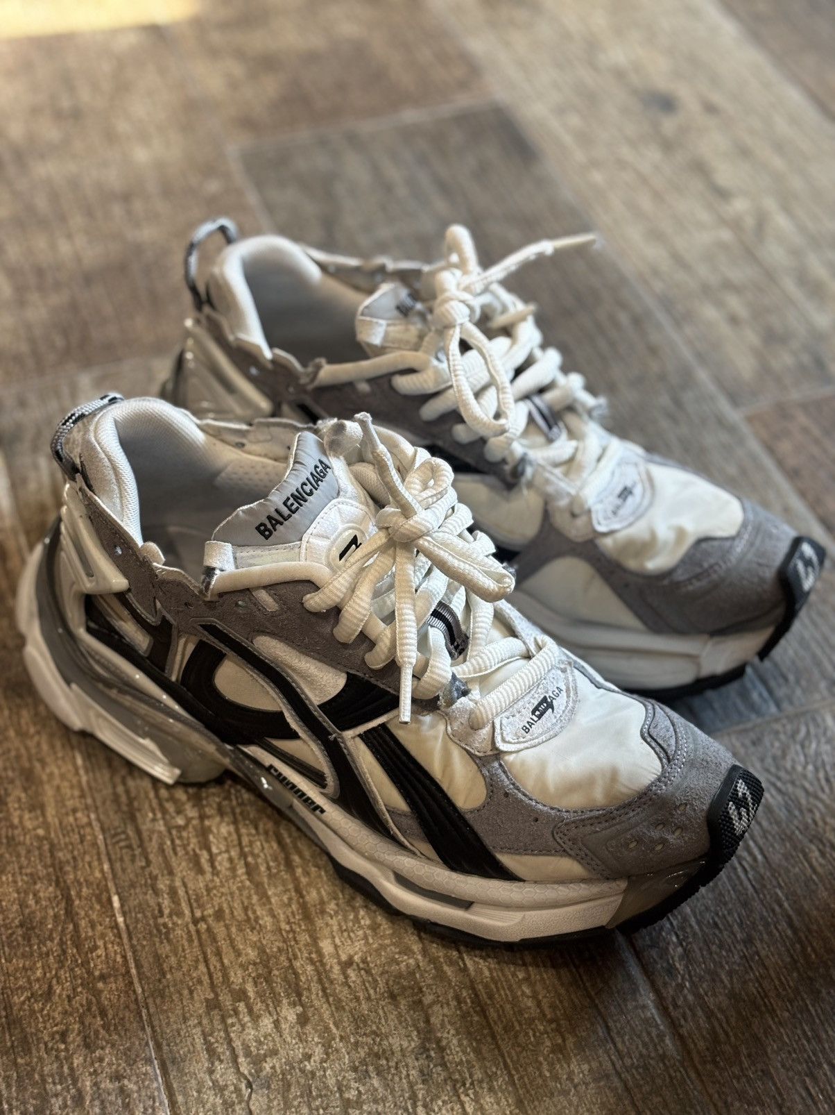 Blue and Grey B22 Runners