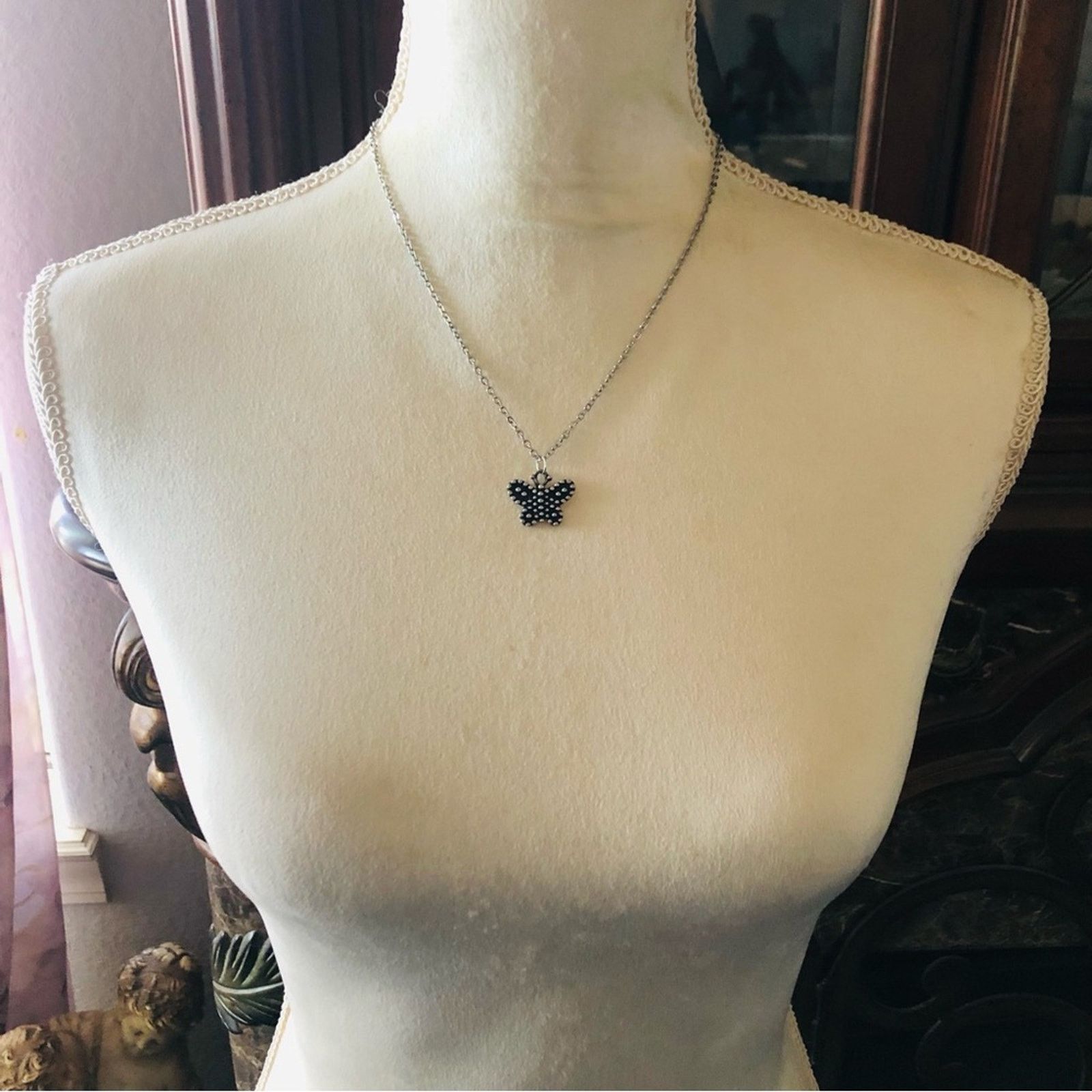 Vintage Vintage bubble butterfly pendant on chain necklace Size ONE SIZE - 5 Thumbnail