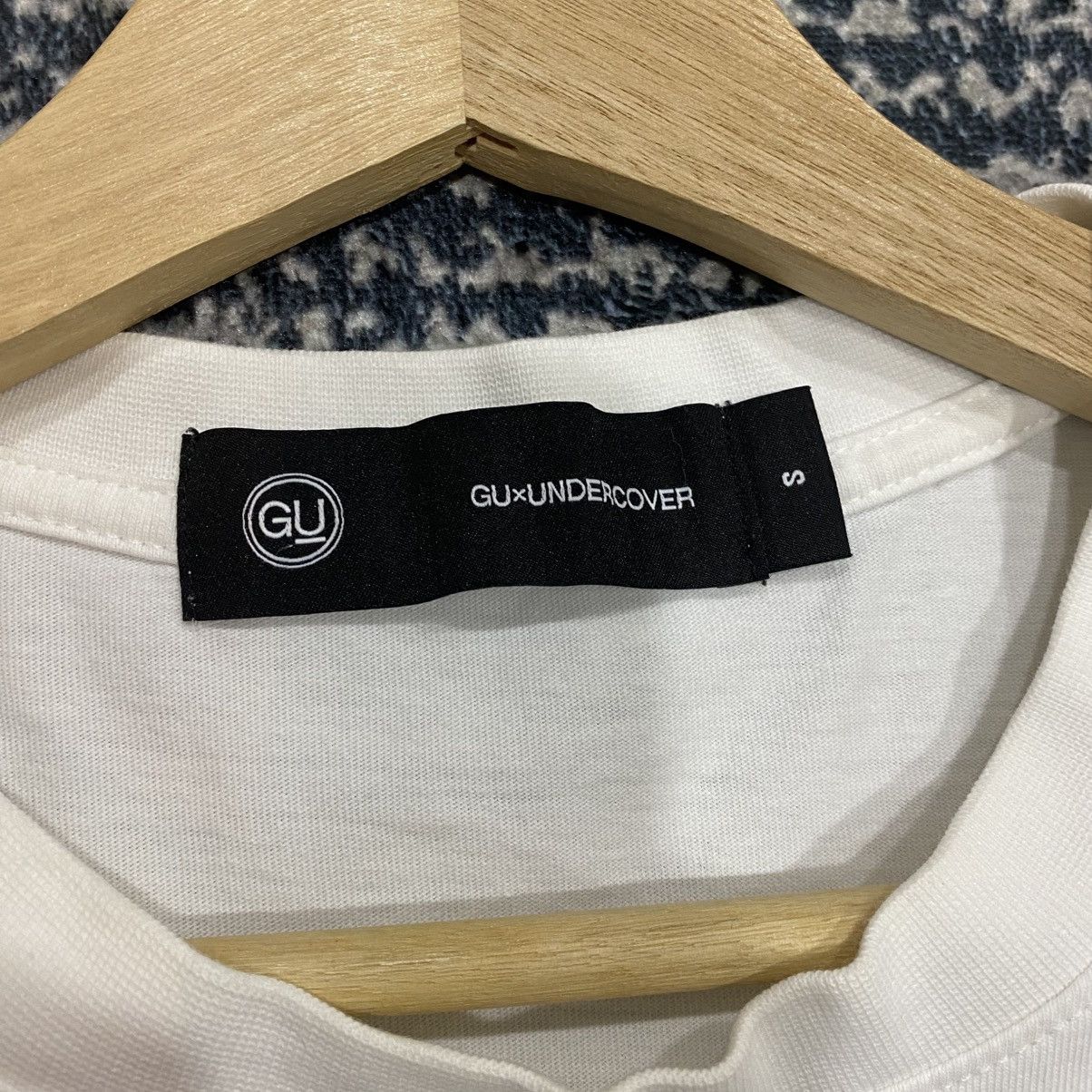 GU × Undercover Undercover x GU Jun Takahashi Collaboration Graphic Tee Size US M / EU 48-50 / 2 - 7 Thumbnail