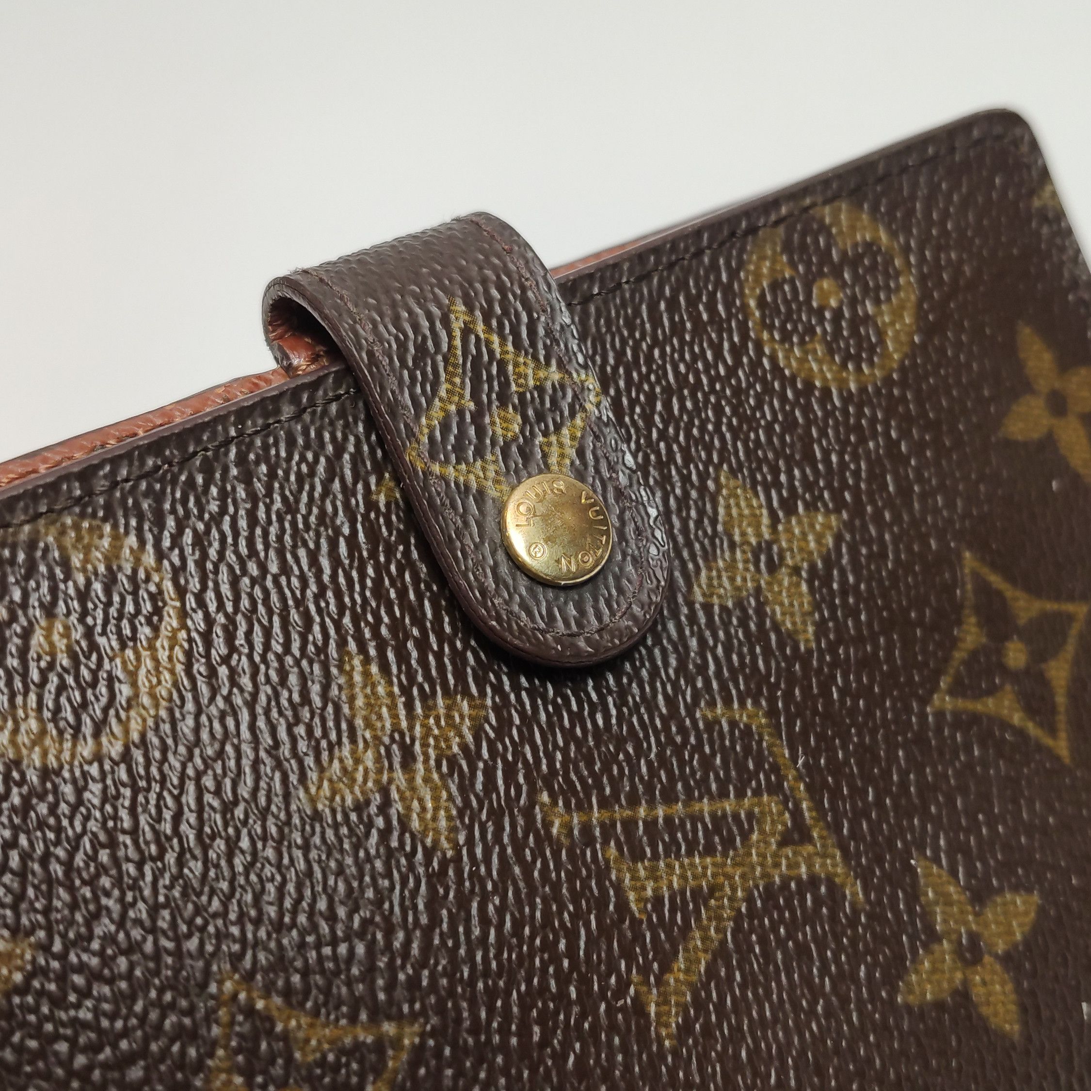 Louis Vuitton Louis Vuitton (LV) Small Monogram Print Vintage Notebook Co Size ONE SIZE - 5 Thumbnail