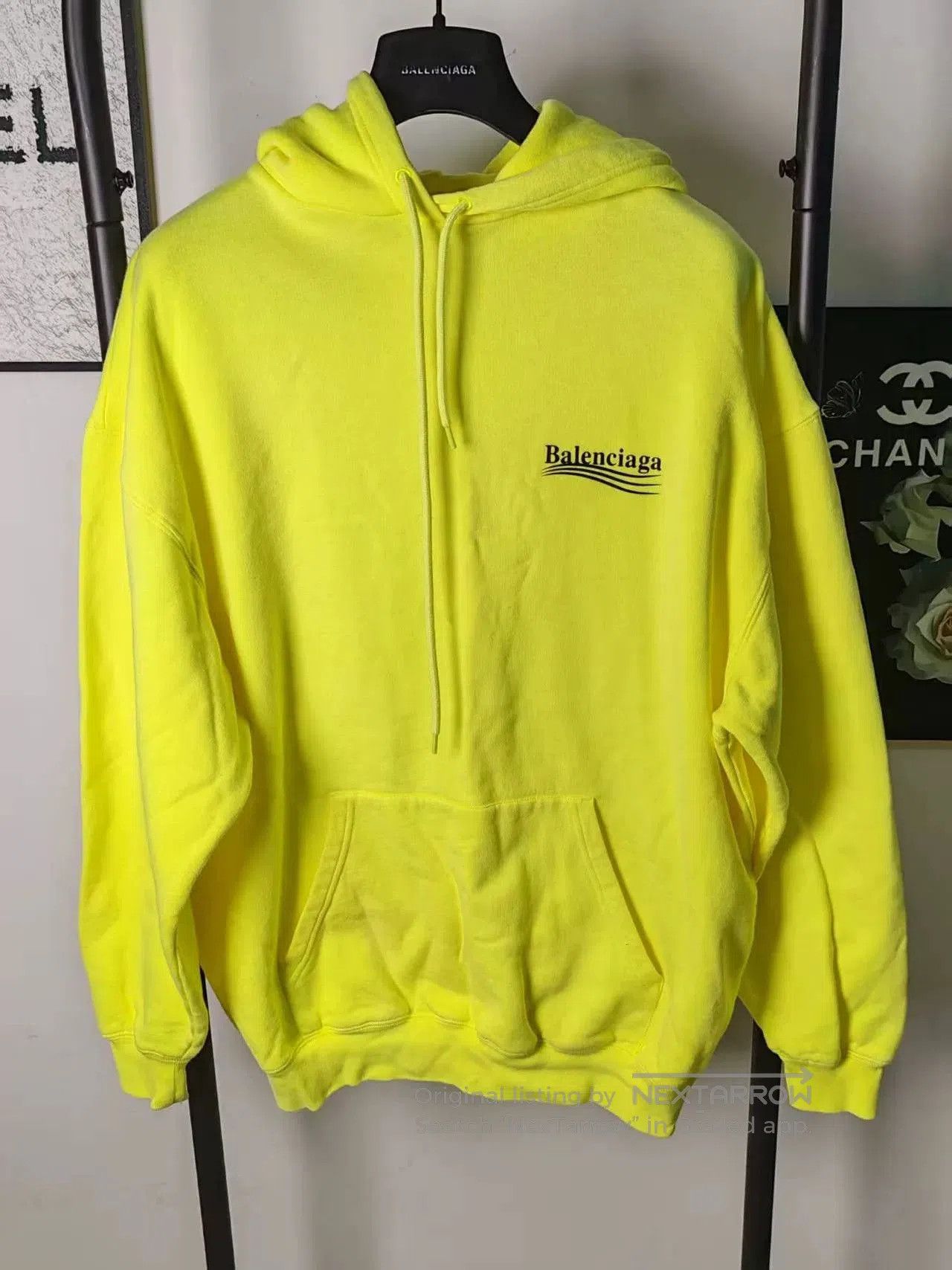 Balenciaga Balenciaga Wave Hoodie in Bright Yellow. Size US M / EU 48-50 / 2 - 1 Thumbnail