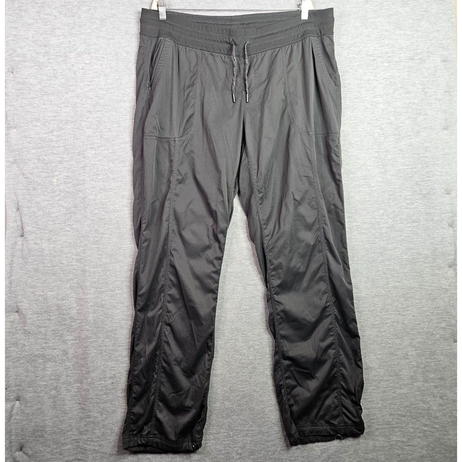 The North Face The North Face Women's Dark Gray Hiking Pants XL Drawstring Regular Gray Solid Activewear Pants Sports Men/Women Size 40" / US 18 - 2 Thumbnail
