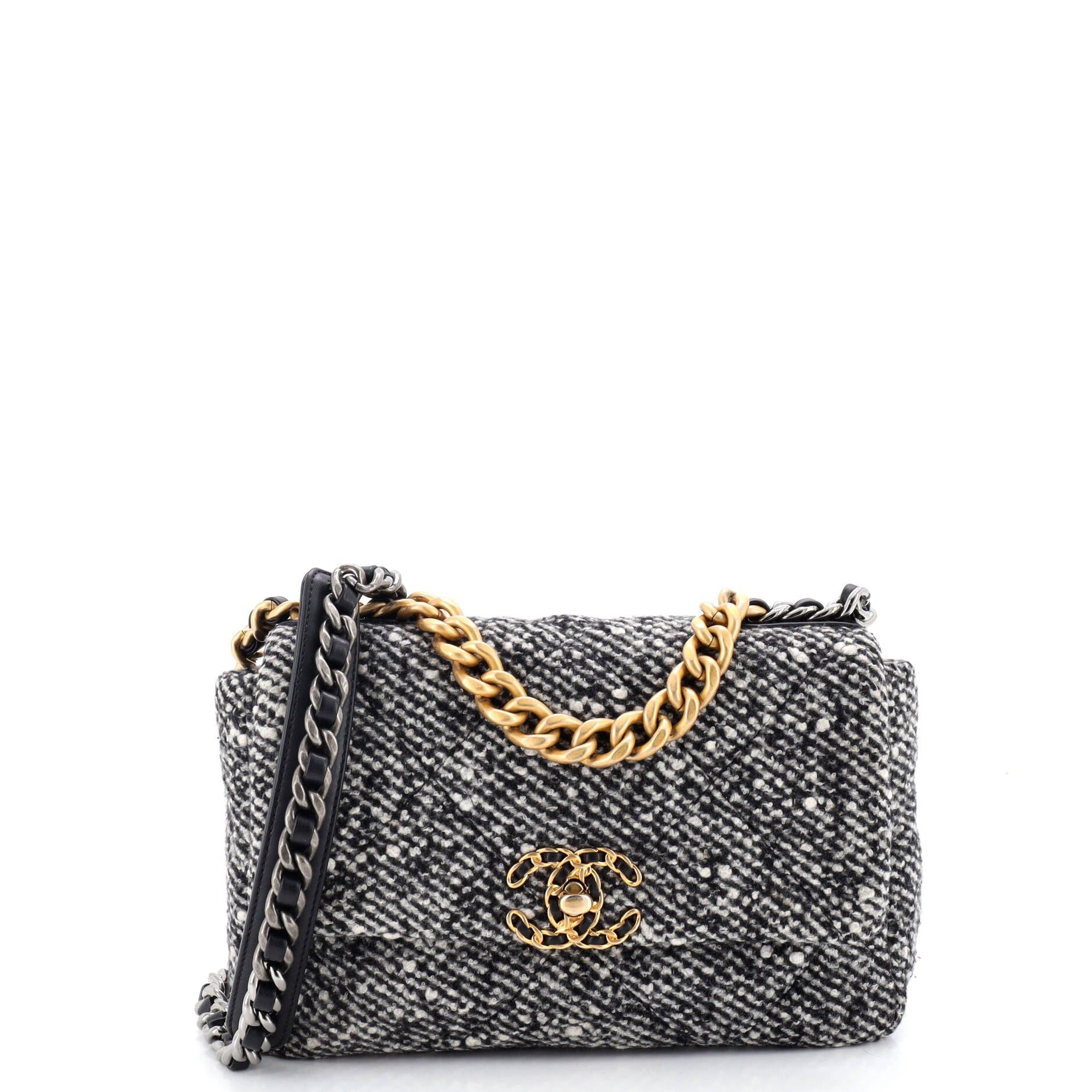Chanel 19 Flap Bag Size ONE SIZE - 1 Thumbnail