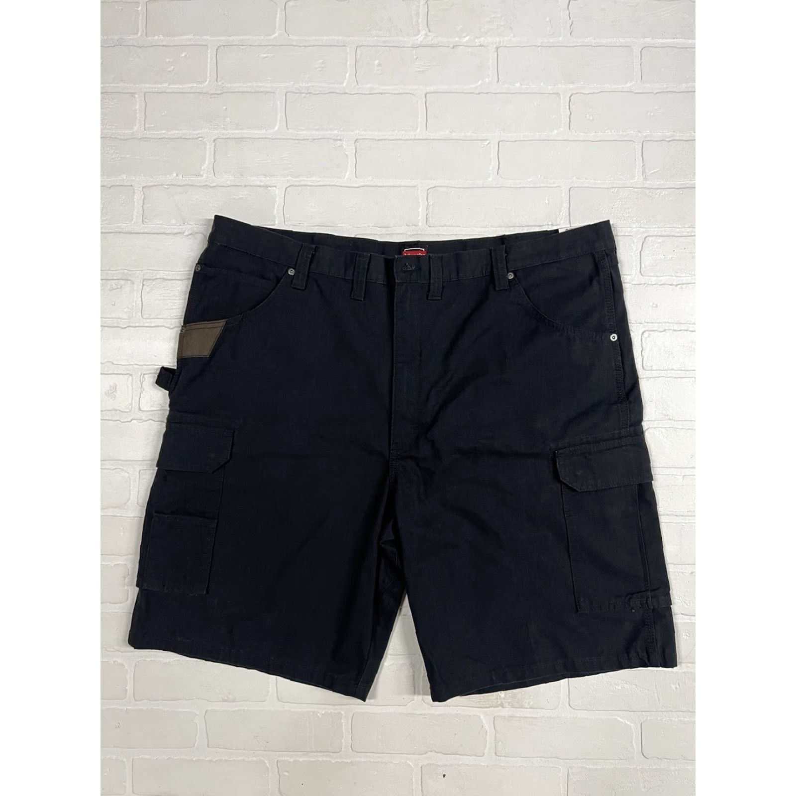 Wrangler WRANGLER Workwear Relaxed Fit RANGER Cargo SHORTS Short Mens 44 Black Cotton Pockets Logo - NWT Size US 44 / EU 60 - 2 Thumbnail