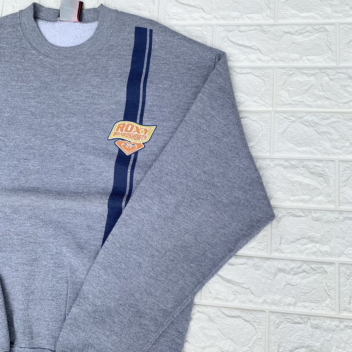 Vintage Vintage 1990s Roxy Boardshoorts Sweatshirt Size US S / EU 44-46 / 1 - 6 Thumbnail