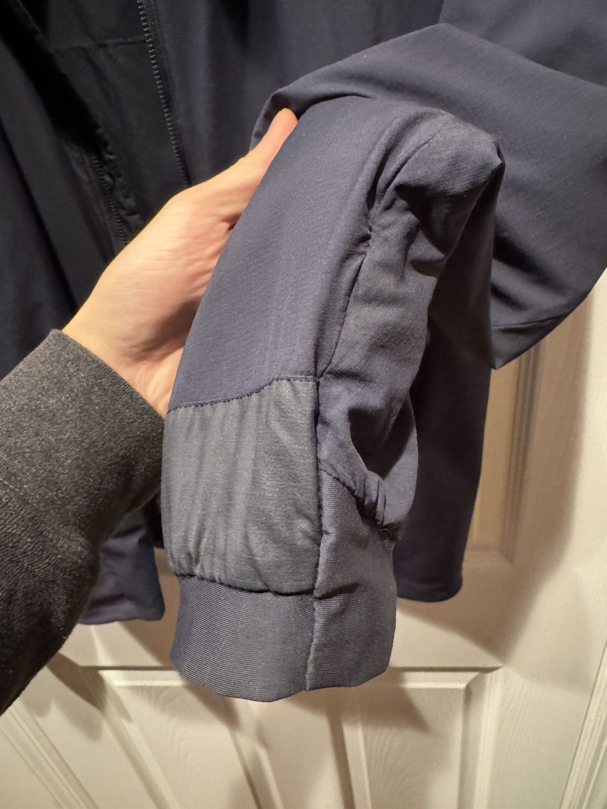 Arc'teryx Black sapphire Arc’teryx atom jacket, size men’s small Size US S / EU 44-46 / 1 - 6 Thumbnail