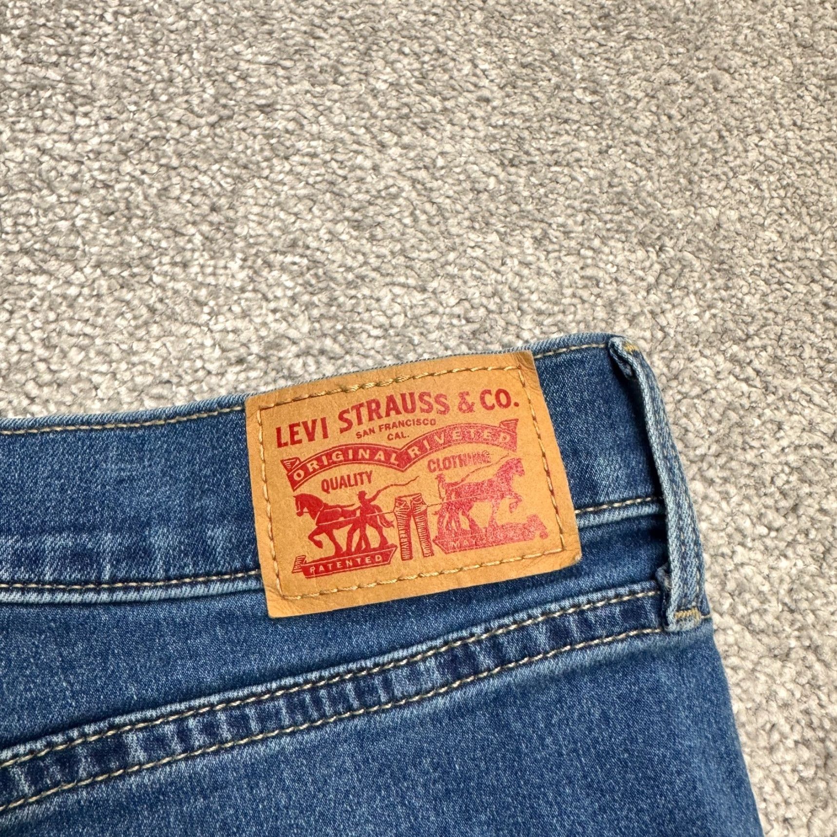 Levi's Levi's 311 Shaping Skinny Denim Jeans Womens 34x32 Blue Mid Rise Stretch NWOT Size 24" / US 00 / IT 34 - 7 Thumbnail