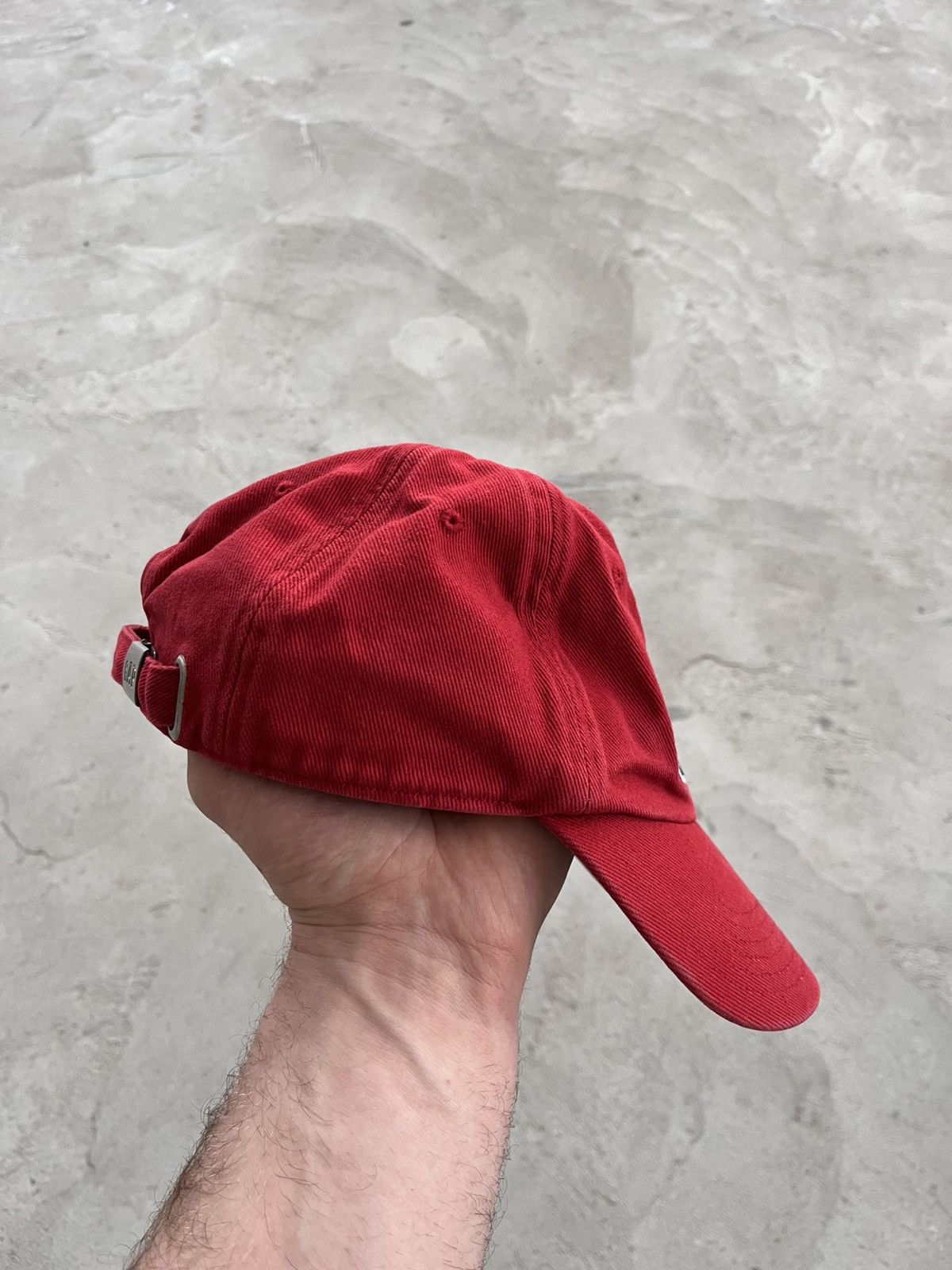 Gap Vintage Gap Red Avantgarde Minimalistic Cap Hat Yeezy style Size ONE SIZE - 3 Thumbnail