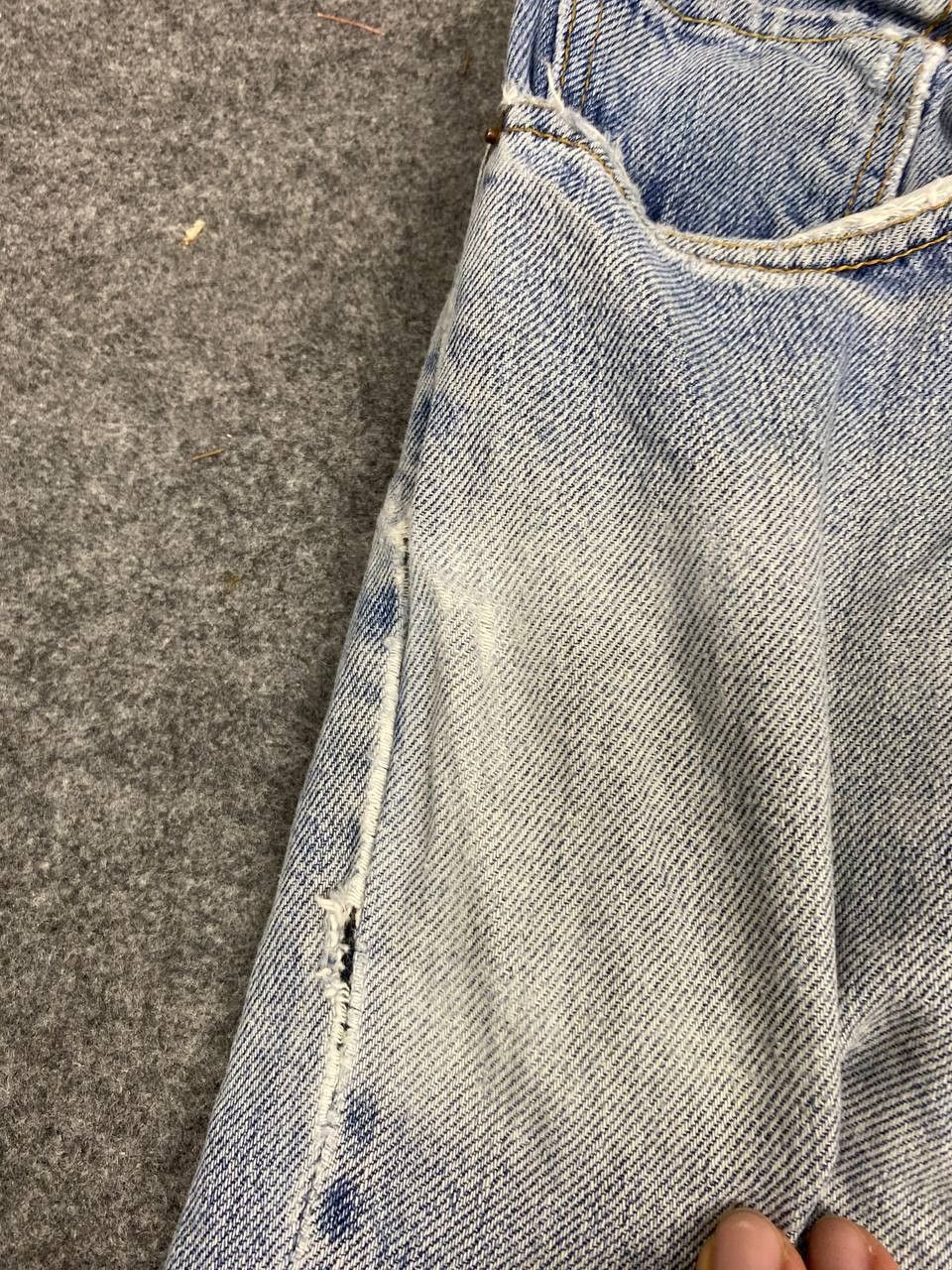 Levi's vintage levis 560 comfort fit distressed denim Size US 36 / EU 52 - 8 Thumbnail