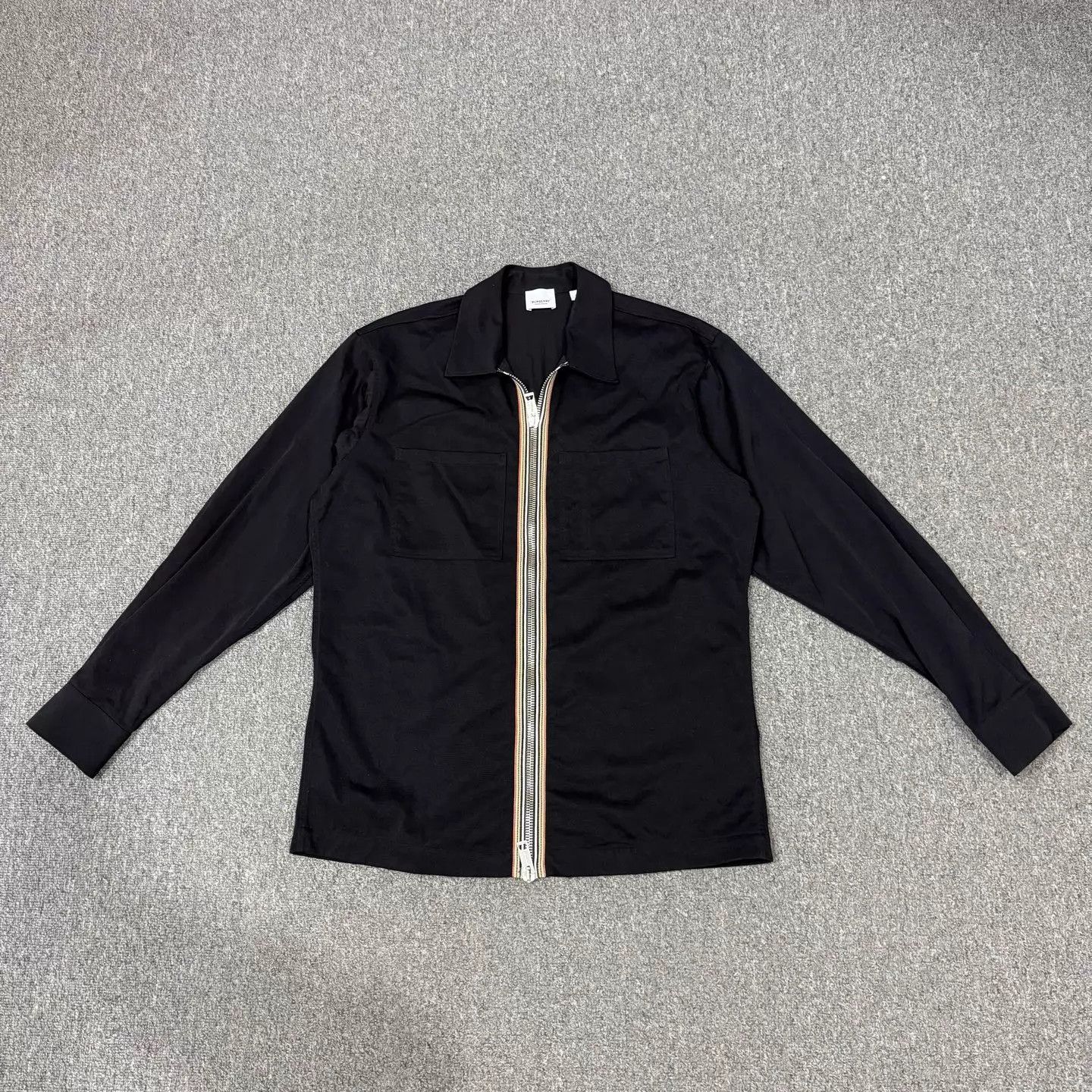 Burberry Burberry black cuff stripe zipper jacket S 99 new Size US S / EU 44-46 / 1 - 1 Thumbnail