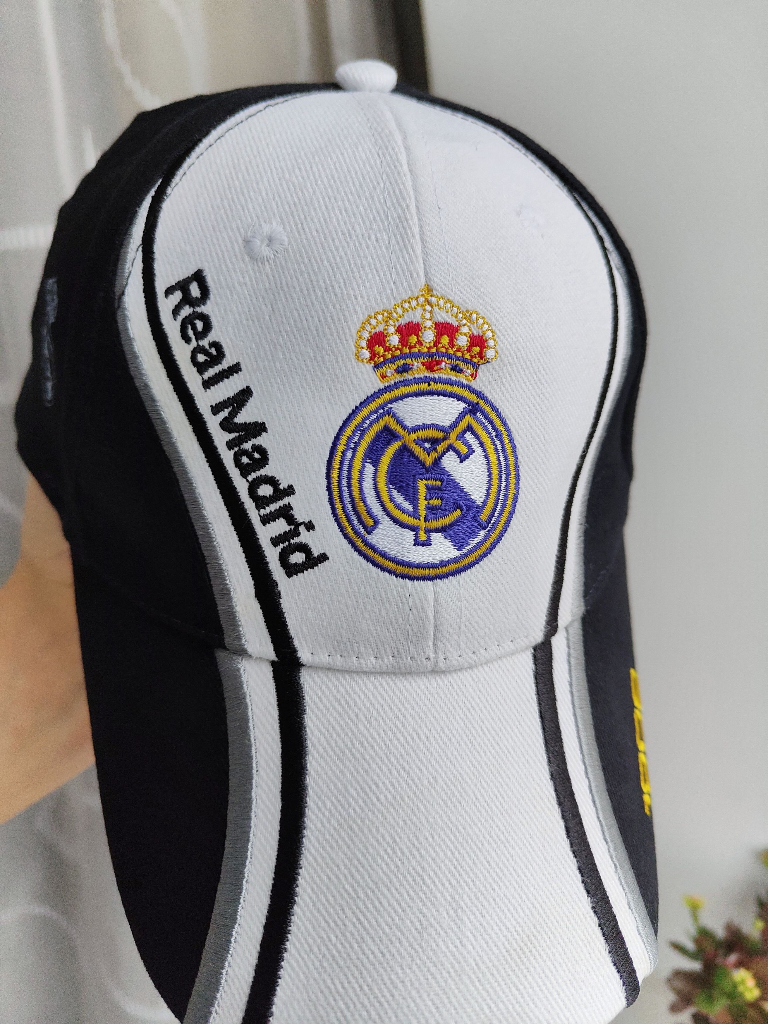 Vintage Vintage Real Madrid Baseball Cap Vintage Very Rare Cap Size ONE SIZE - 6 Thumbnail