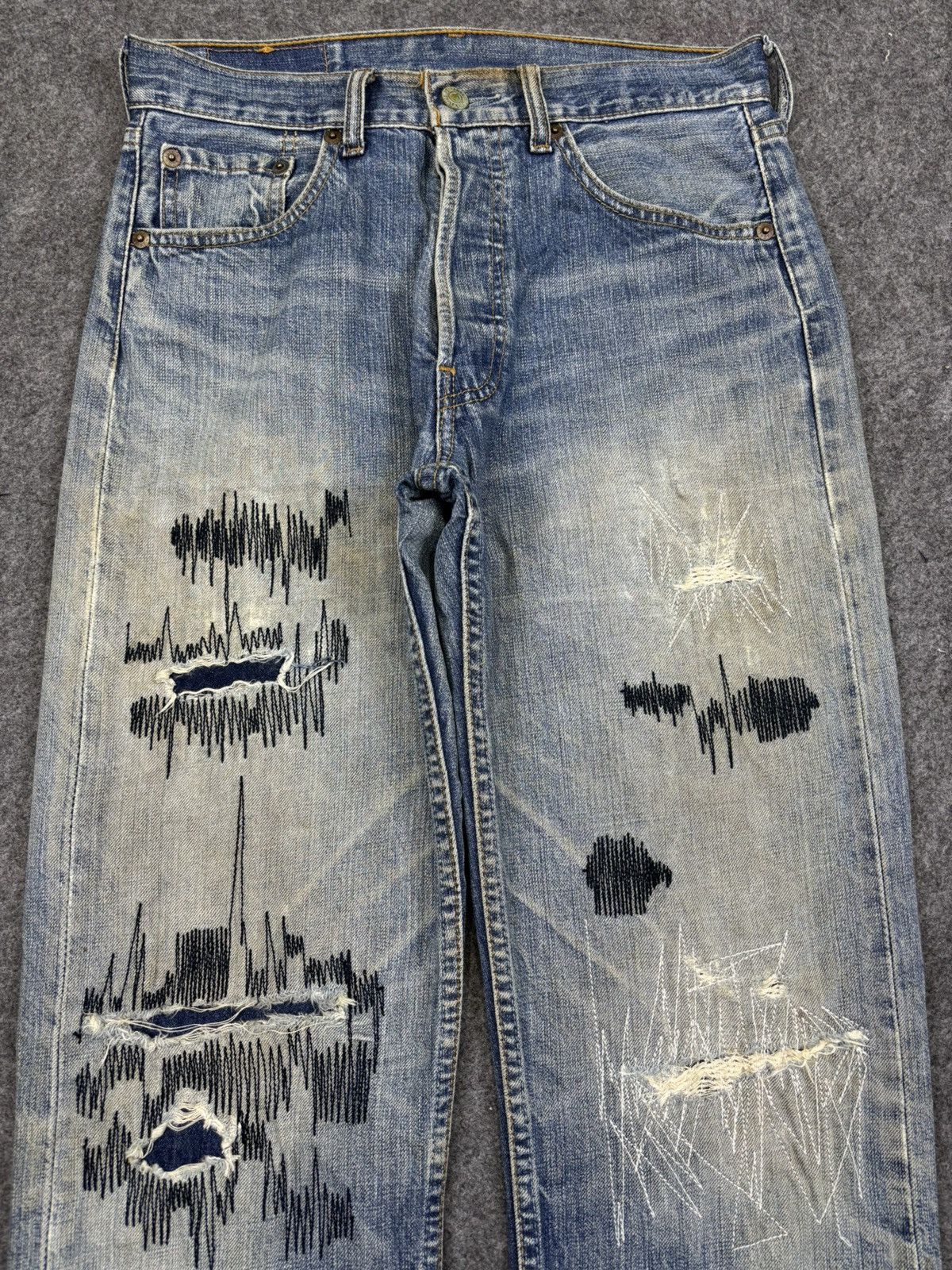 Levi's 💥Thrashed💥Vintage Levis 501 Crazy Rework Denim F823 Size US 28 / EU 44 - 3 Thumbnail