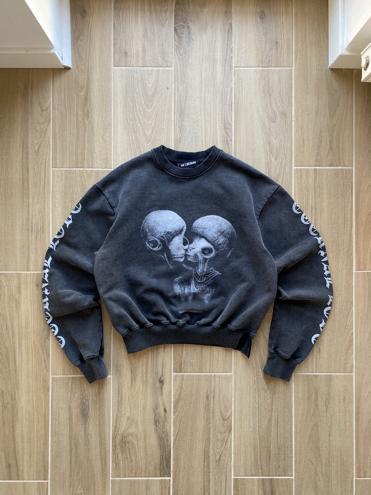 Han Kjobenhavn Han Kjobenhavn Aliens Kisses Sweatshirt Size US S / EU 44-46 / 1 - 2 Thumbnail