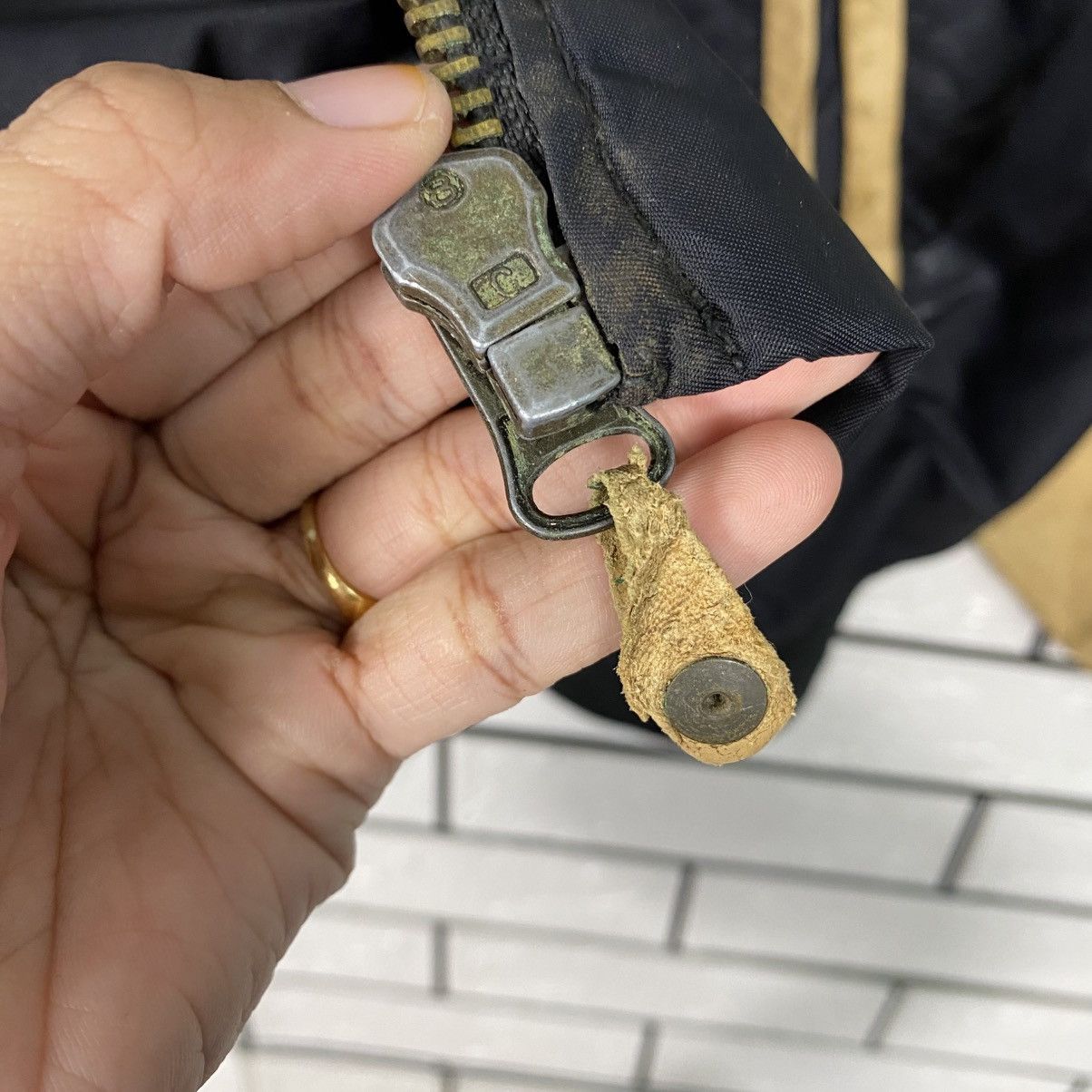 Guess 📌Vintage Bomber Leather Jacket Guess Big Logo Embroidery Size US L / EU 52-54 / 3 - 18 Thumbnail