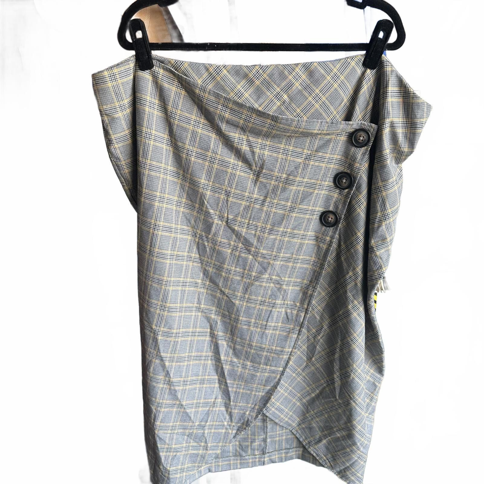 Asos ASOS Chic Gray Plaid Skirt with Button Details size 22 Size 42" / US 20 - 1 Preview