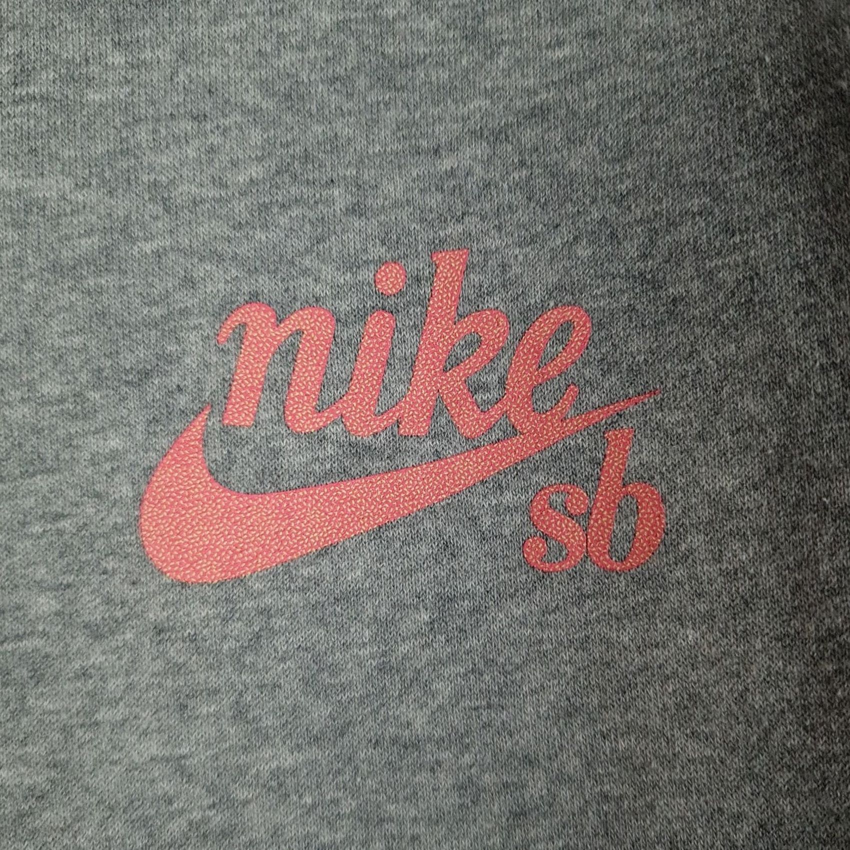 Nike Nike SB Hoodie Mens Small Gray Dog Graphic Pullover Sweatshirt CW5615-063 Size US S / EU 44-46 / 1 - 5 Thumbnail