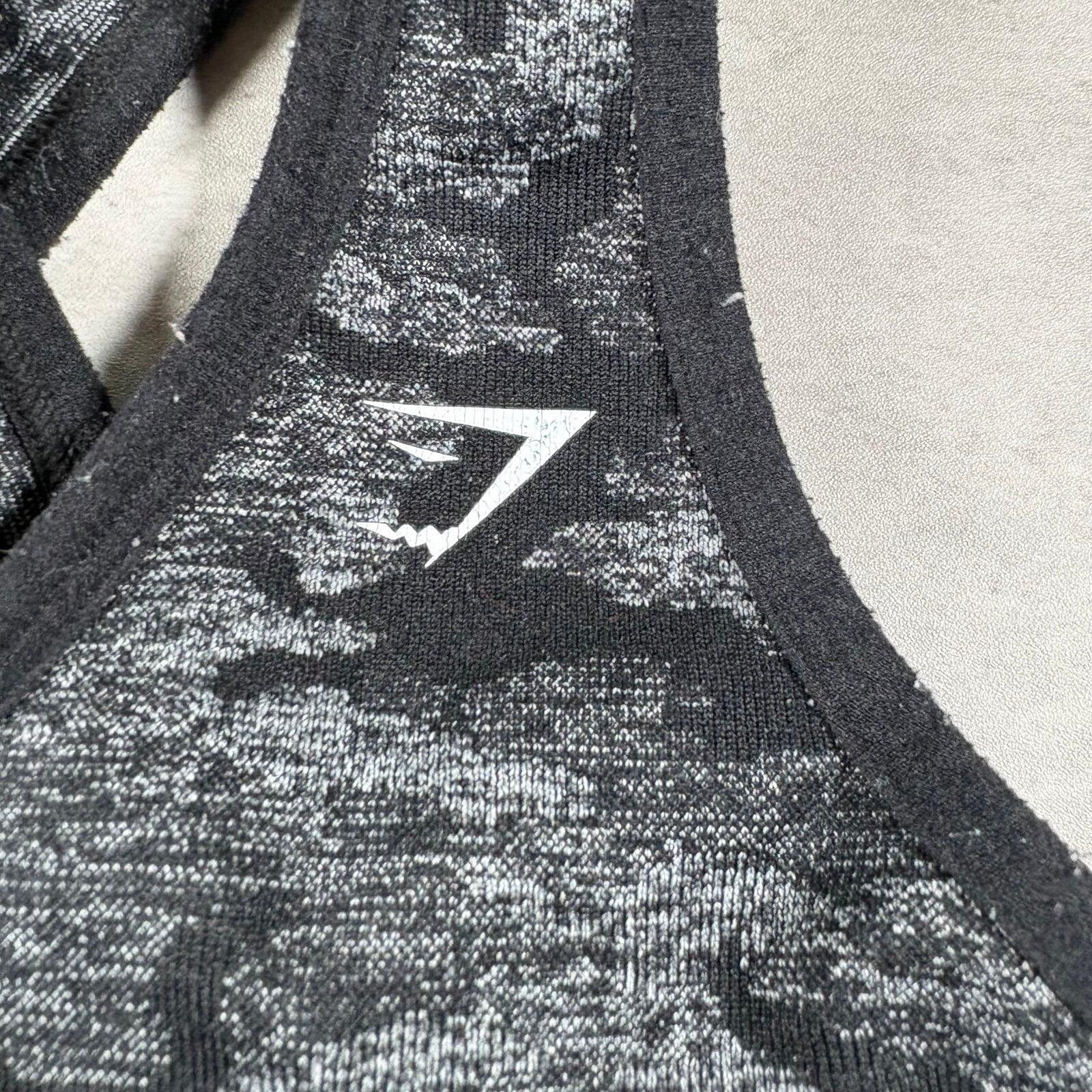 Gymshark Gymshark Adapt Camo Seamless sports bra Size ONE SIZE - 2 Thumbnail