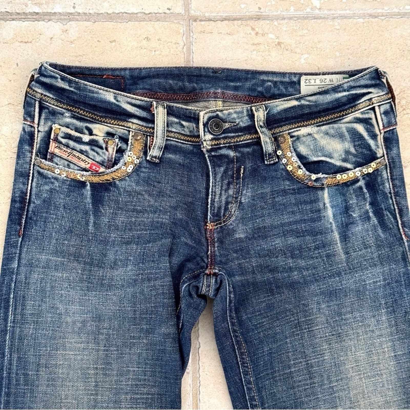 Diesel Diesel Lowky Jeans, Sequined Back Pockets, Size 26/32 Size 26" / US 2 / IT 38 - 5 Thumbnail