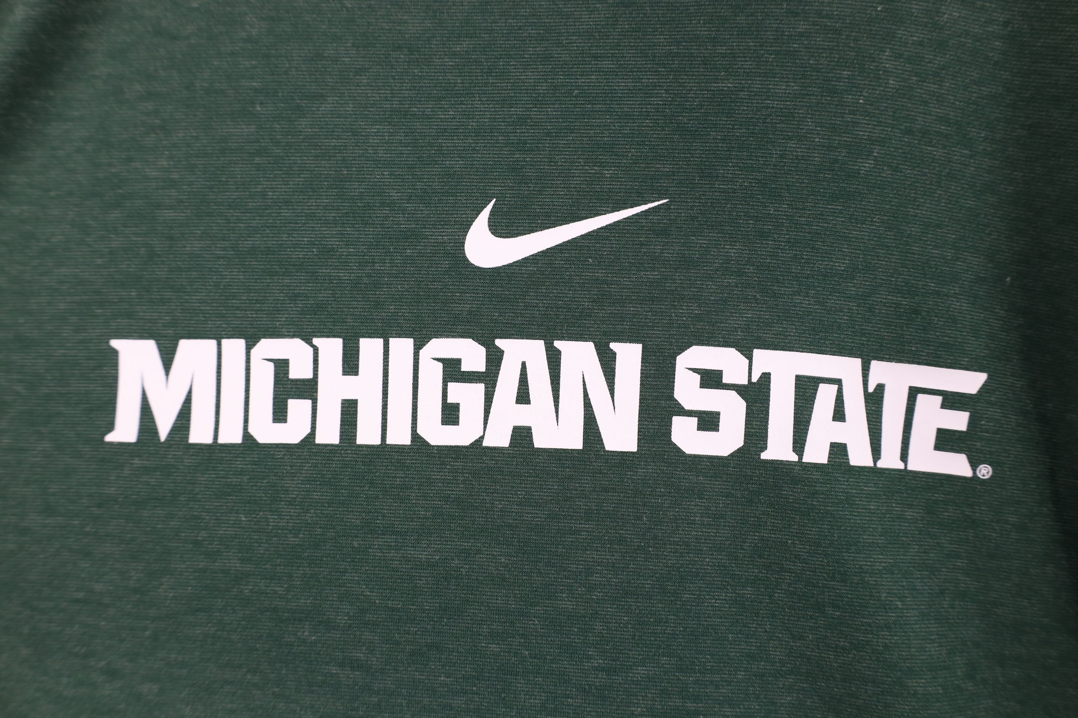 Nike Nike Center Swoosh Michigan State University T-Shirt Green Size US L / EU 52-54 / 3 - 4 Thumbnail