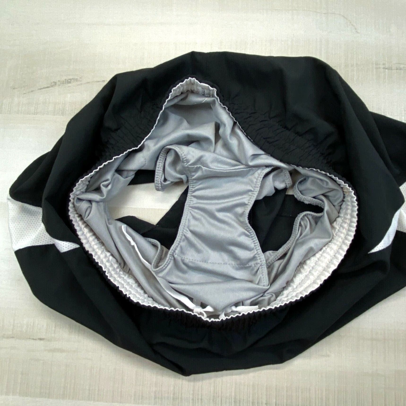 Nike Nike Womens Athletic Shorts Medium Black White Running Track Size 30" / US 8 / IT 44 - 5 Thumbnail