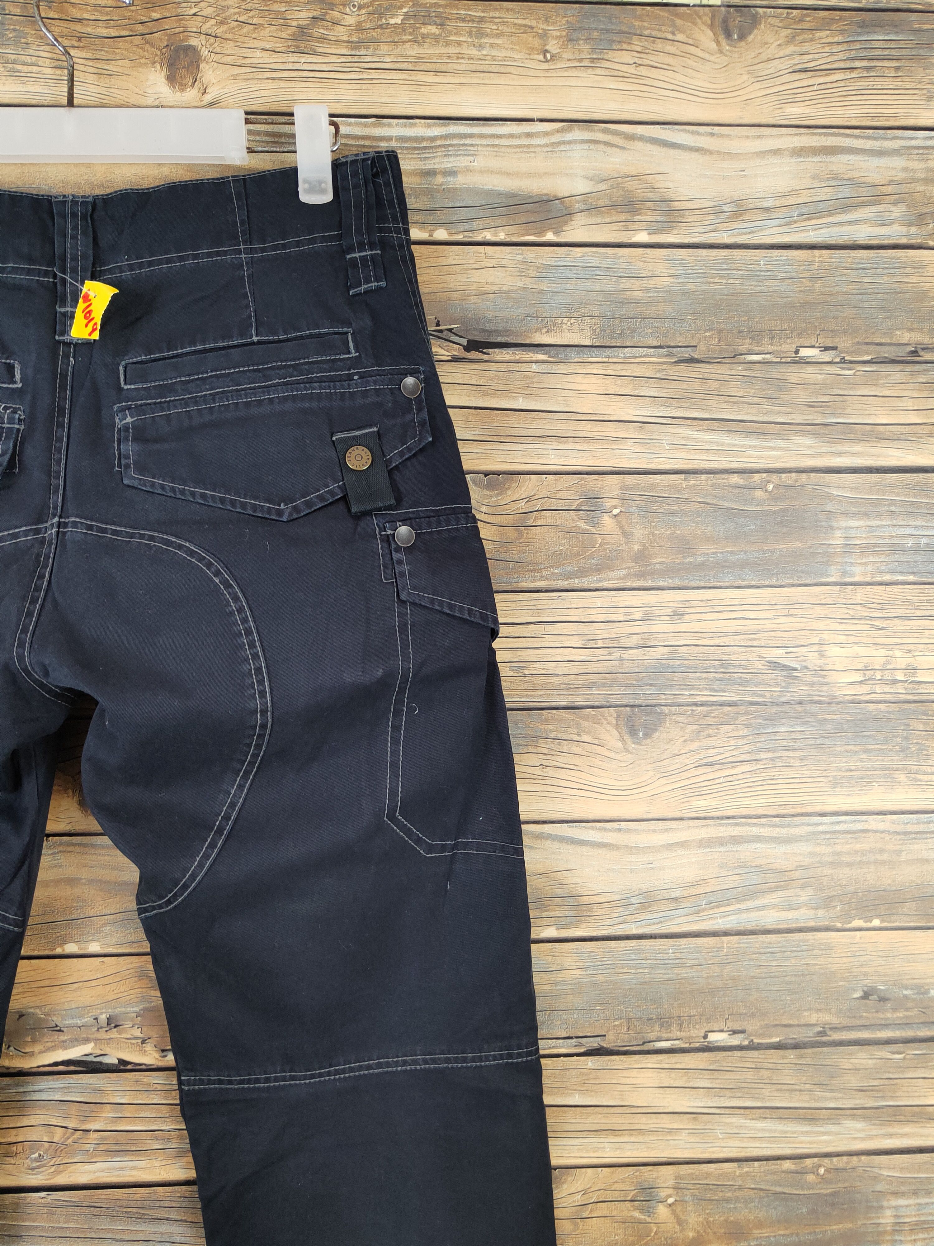 Japanese Brand Japanese Brand Black Multipocket Cargo Pants #W1019 Size US 31 - 10 Thumbnail