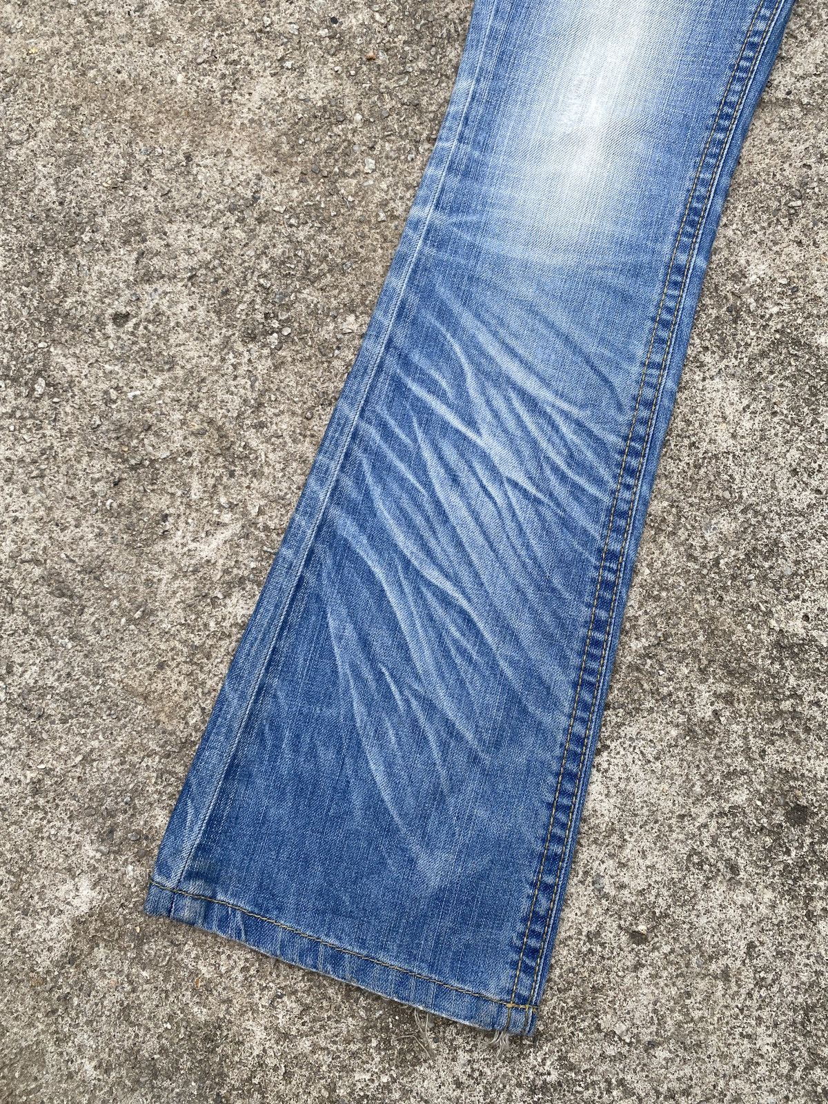 If Six Was Nine × Japanese Brand × Tornado Mart 1990s - Lolita Jeans Japan Claws Mark Washed Flare Denim Size US 29 - 5 Thumbnail
