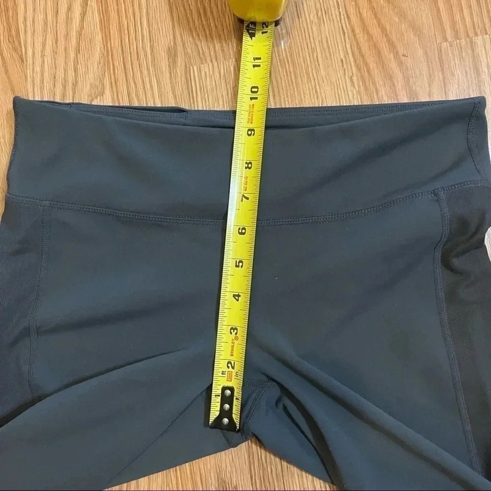 Gap Gap Fit Outlet Workout Capri Dark Gray Cropped Leggings Mesh Size 25" / US 0 / IT 36 - 8 Thumbnail