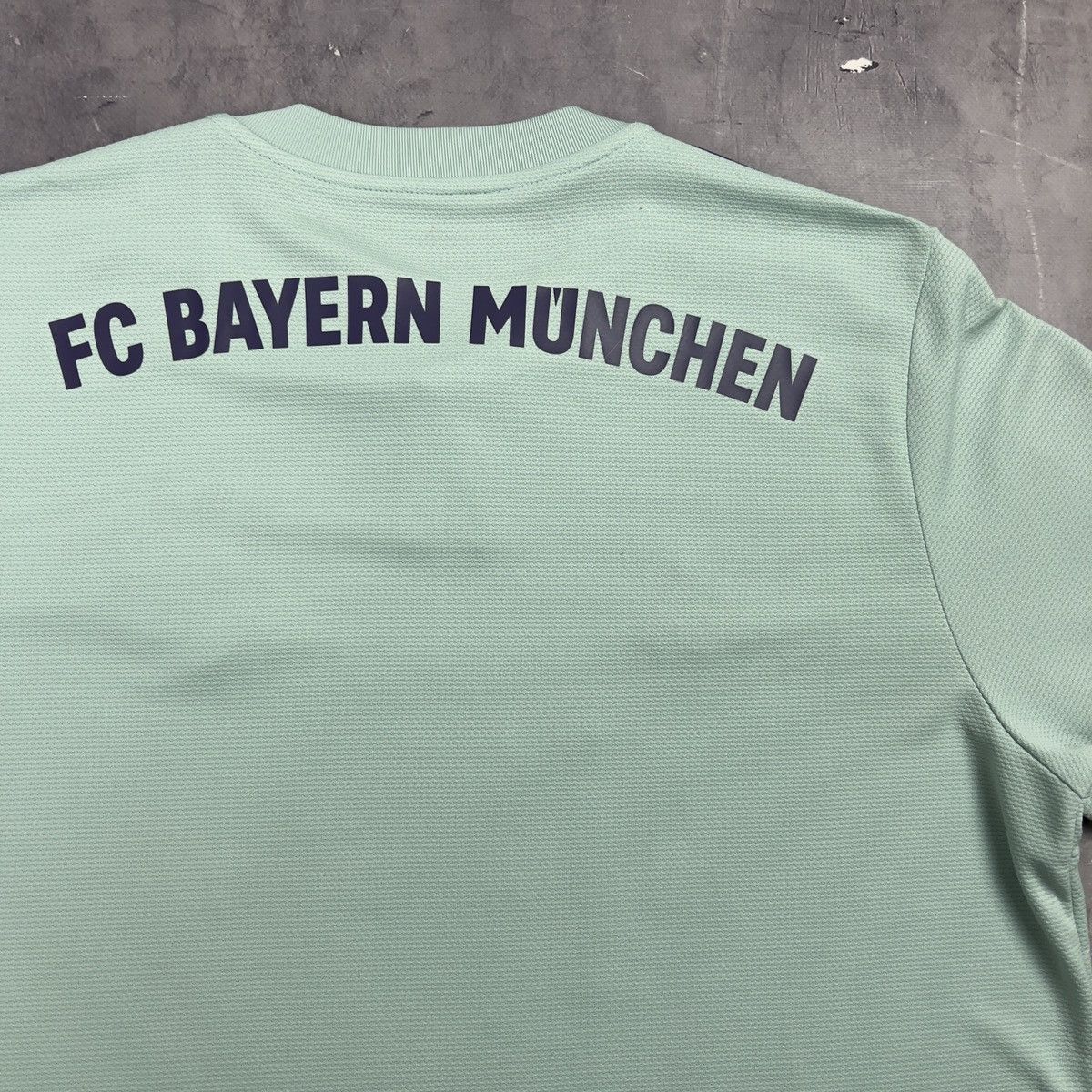 Other Rare! Adidas Fc Bayern Munchen Soccer Jersey Shirt Away Size US L / EU 52-54 / 3 - 15 Thumbnail