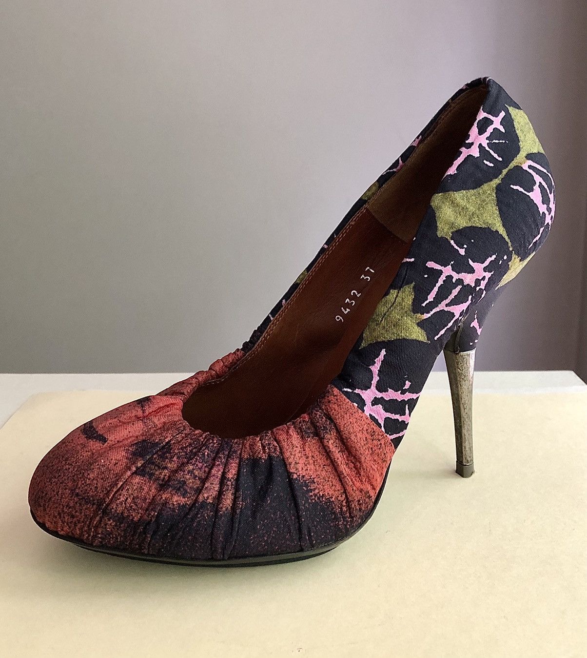 Dries Van Noten Dries Van Noten Runway SS08 Iconic Steel Heel Printed Pumps Size US 7 / IT 37 - 1 Thumbnail