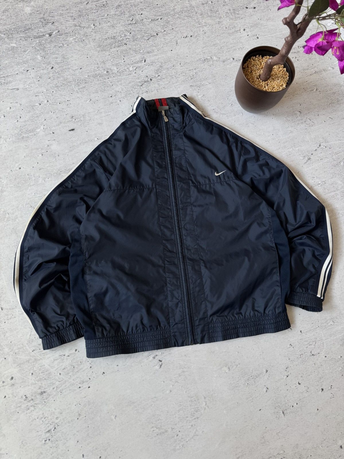 Nike × Vintage NIKE VINTAGE BASIC LOGO OVERSIZE BAGGY LIGHT JACKET Size US XL / EU 56 / 4 - 1 Thumbnail