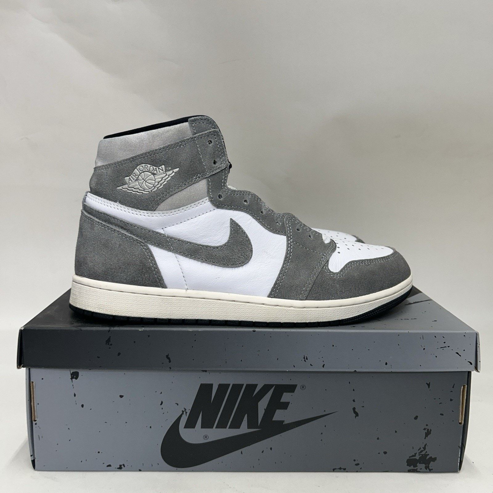 Jordan Brand Nike Air Jordan 1 Retro High OG “Washed Black Smoke Grey” Size US 10.5 / EU 43-44 - 4 Thumbnail
