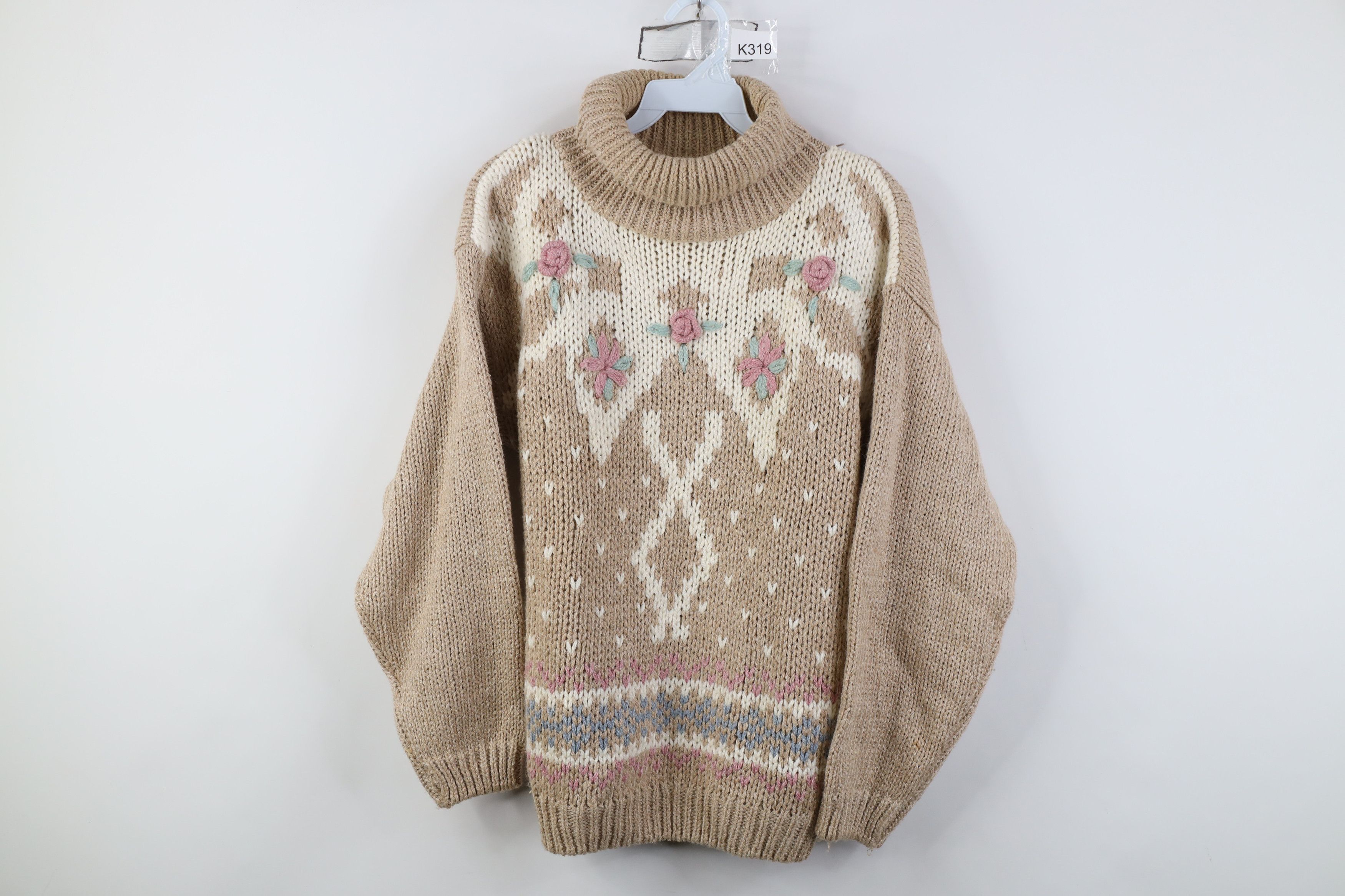 Vintage Vintage 90s Streetwear Hand Knit Flower Turtleneck Sweater Size M / US 6-8 / IT 42-44 - 1 Thumbnail