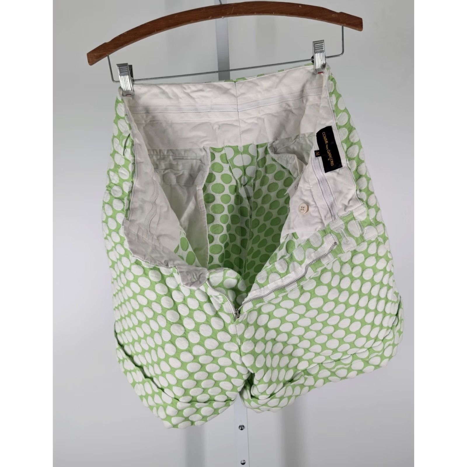 Comme des Garcons Girl Comme des Garçons Shorts Green Polka Dot 3D Textured AD2012 Size M Japan Cuffed Womens Size 32" / US 10 / IT 46 - 4 Thumbnail