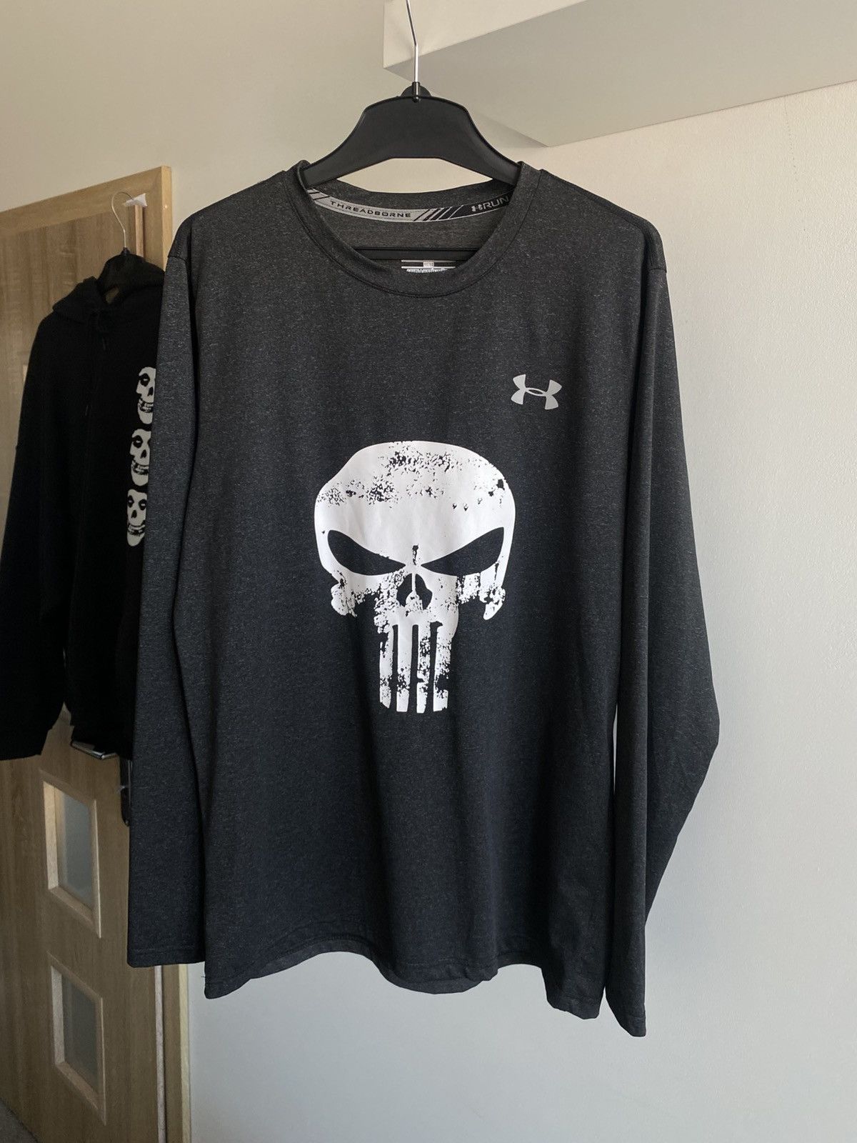 Marvel Comics × Under Armour Under Armour x Marvel Punisher XL heatgear long sleeve y2k Size US XL / EU 56 / 4 - 4 Thumbnail