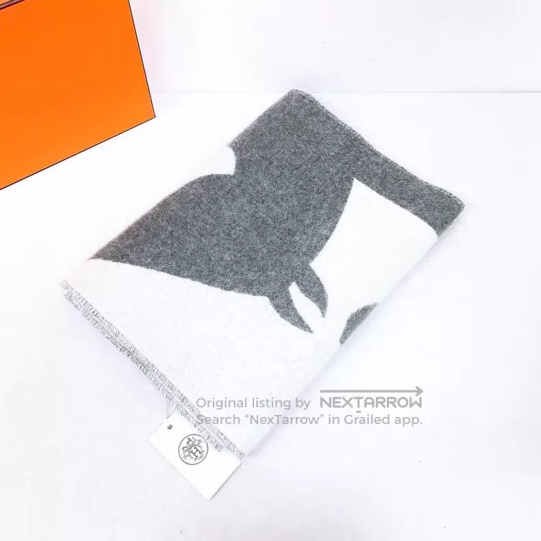 Hermes Hermes Horse Head Scarf Size ONE SIZE - 3 Thumbnail