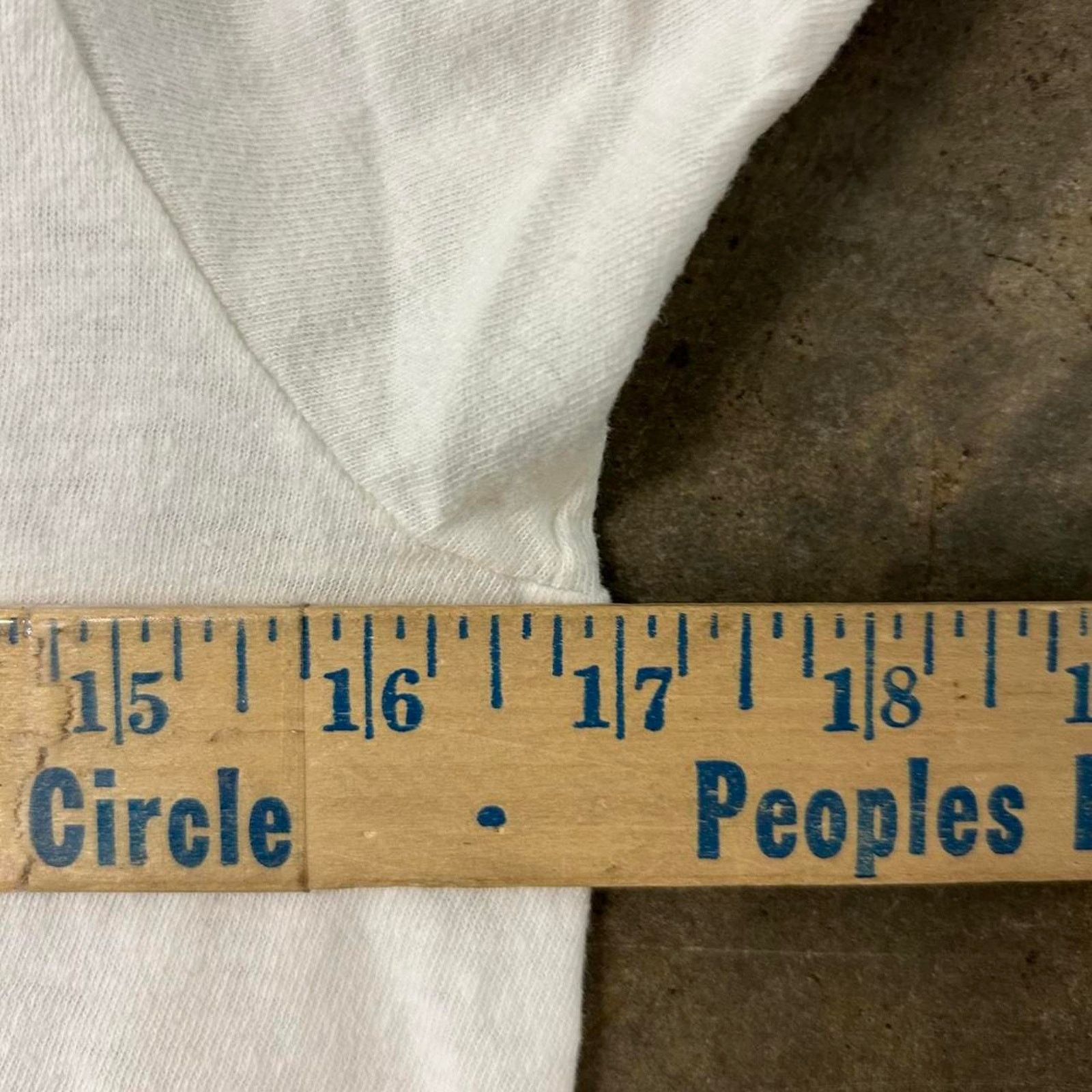 Hanes VTG 80s White Hanes cotton thin t-shirt Size US M / EU 48-50 / 2 - 5 Thumbnail