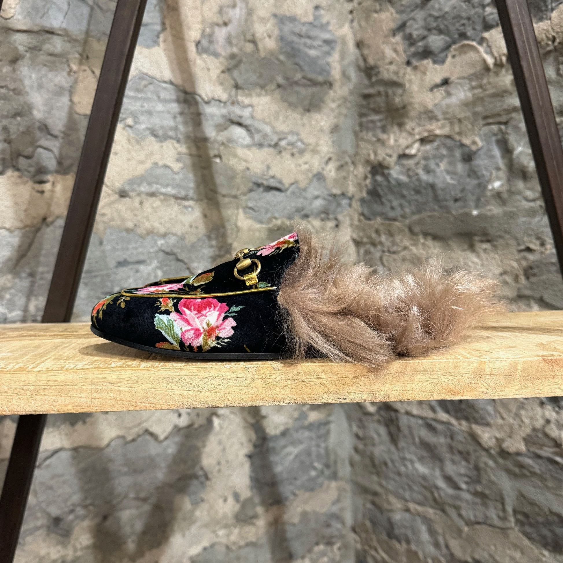 Gucci Gucci Black Velvet Floral Print Princetown Fur Lined Mules Size US 8 / IT 38 - 6 Thumbnail