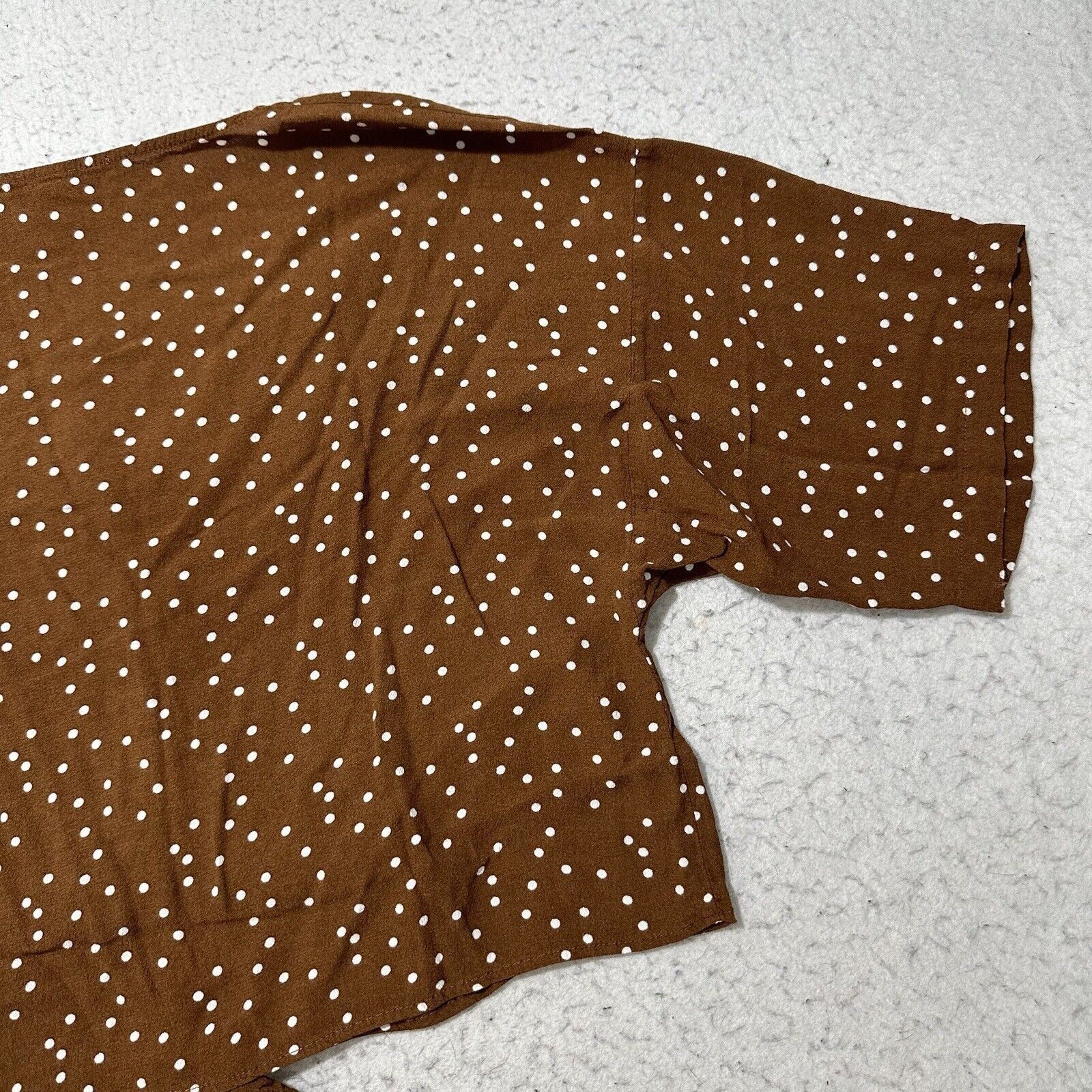 Forever 21 Forever 21 Medium Brown White Polka Dot V-Neck Blouse Size M / US 6-8 / IT 42-44 - 12 Thumbnail