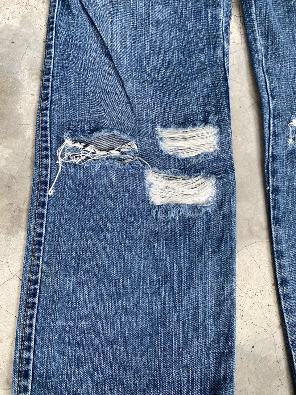 Dolce & Gabbana 💥BEST OFFER😊VINTAGE Y2K DOLCE & GABANNA DISTRESSED DENIM Size US 32 / EU 48 - 9 Thumbnail