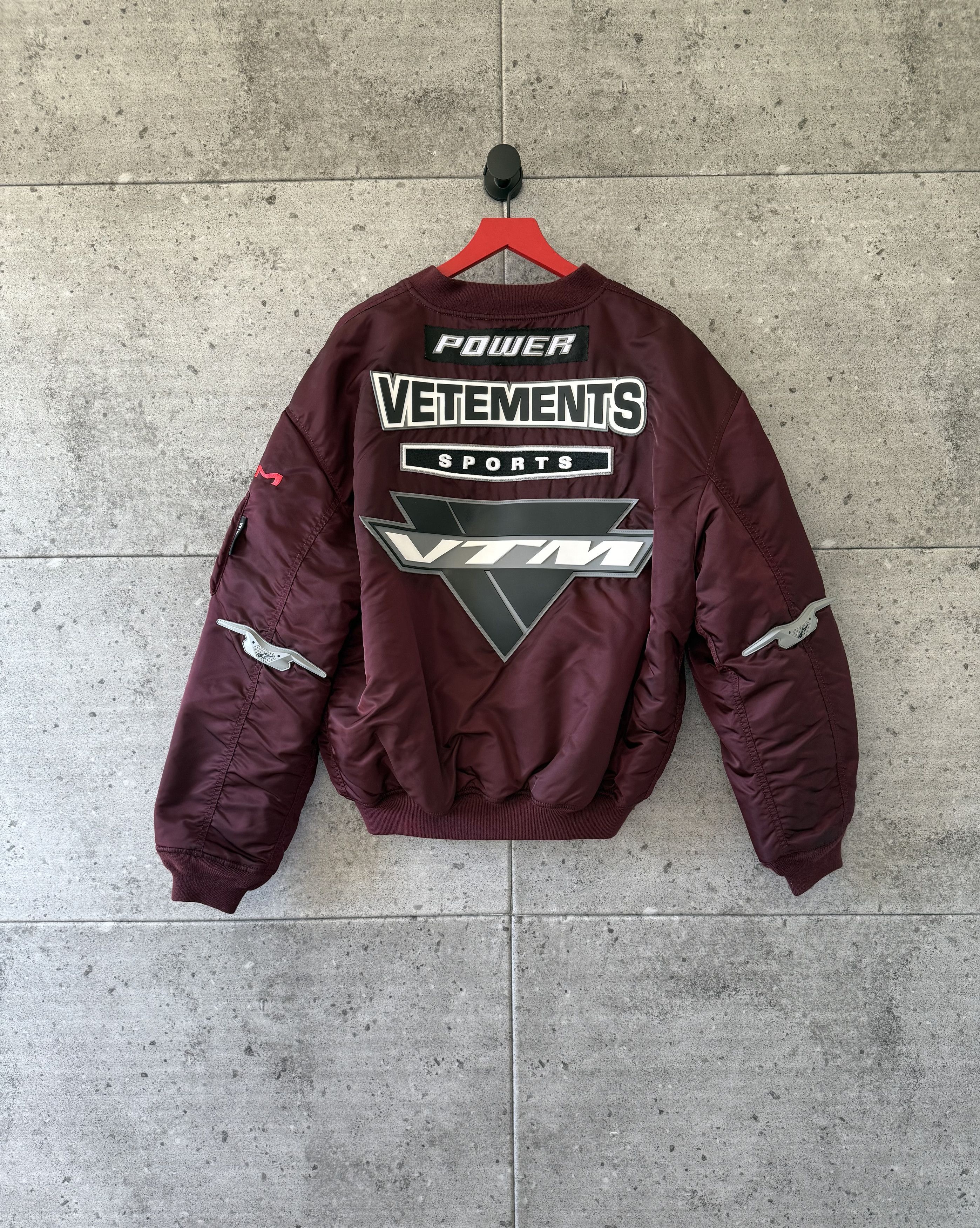 Alpha Industries × Vetements Vetements x Alpha industries sporting bomber jacket Size US S / EU 44-46 / 1 - 2 Thumbnail
