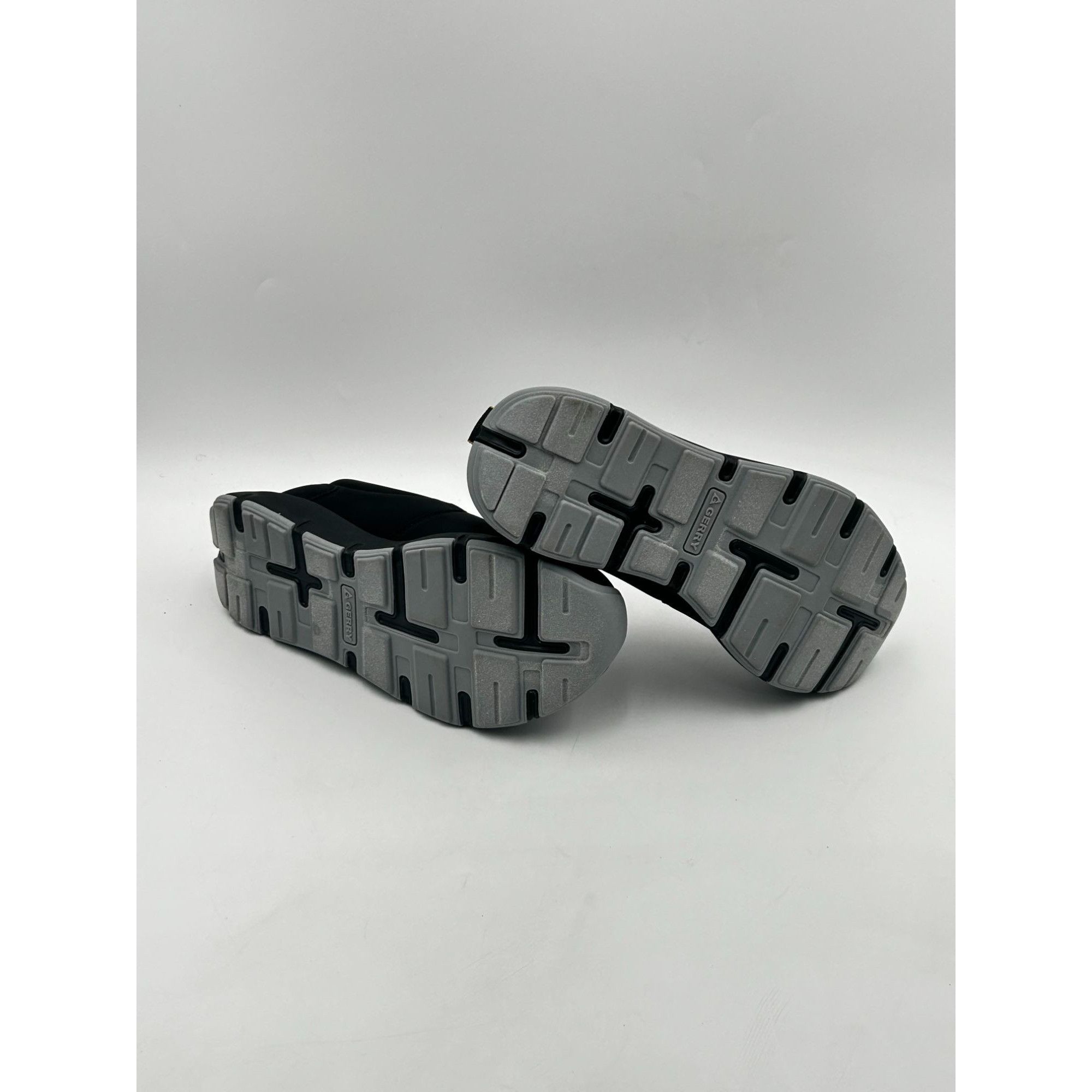 Other Gerry Moc II Mens 9 Black Slip On Shoes Lightweight Comfort Size US 9 / EU 42 - 6 Thumbnail