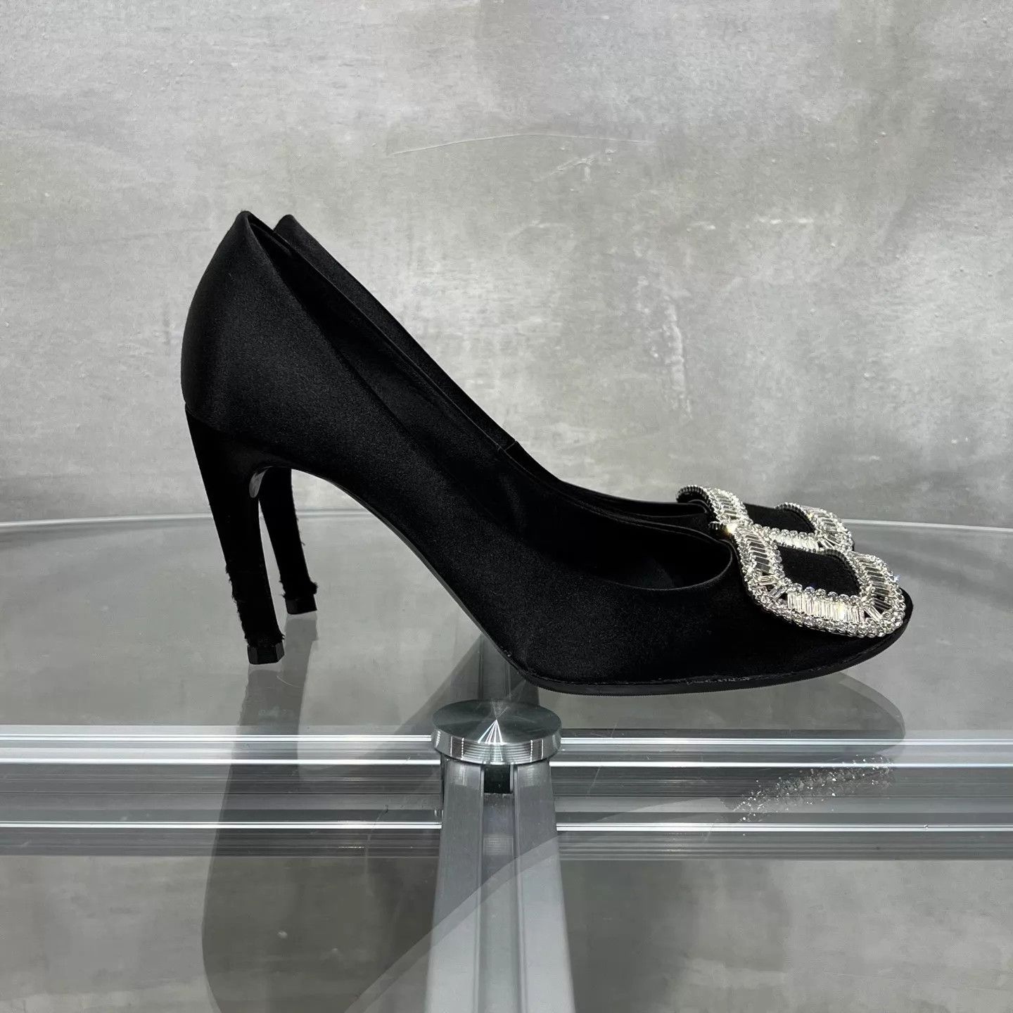 Roger Vivier RV Black Satin Square Buckle Crystal Pave High Heels Size US 7.5 / IT 37.5 - 4 Thumbnail
