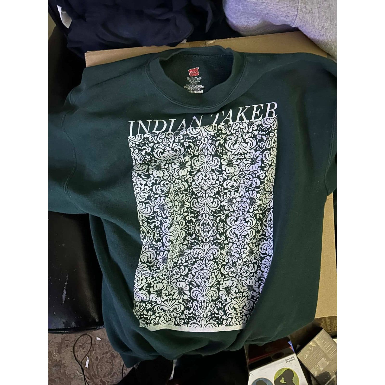 Other Indian Taker Band Sweatshirt Crewneck Medium Emo Screamo Skr Size US M / EU 48-50 / 2 - 1 Preview