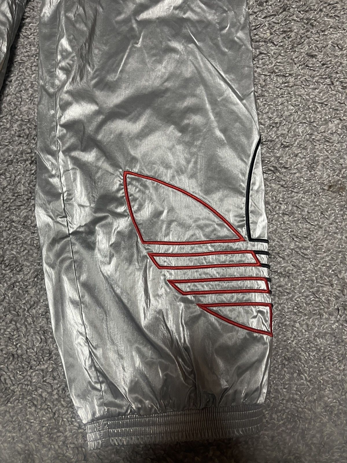 Adidas Adidas Originals Metallic Silver Big Logo Pants Size M NEW Size US 32 / EU 48 - 8 Thumbnail
