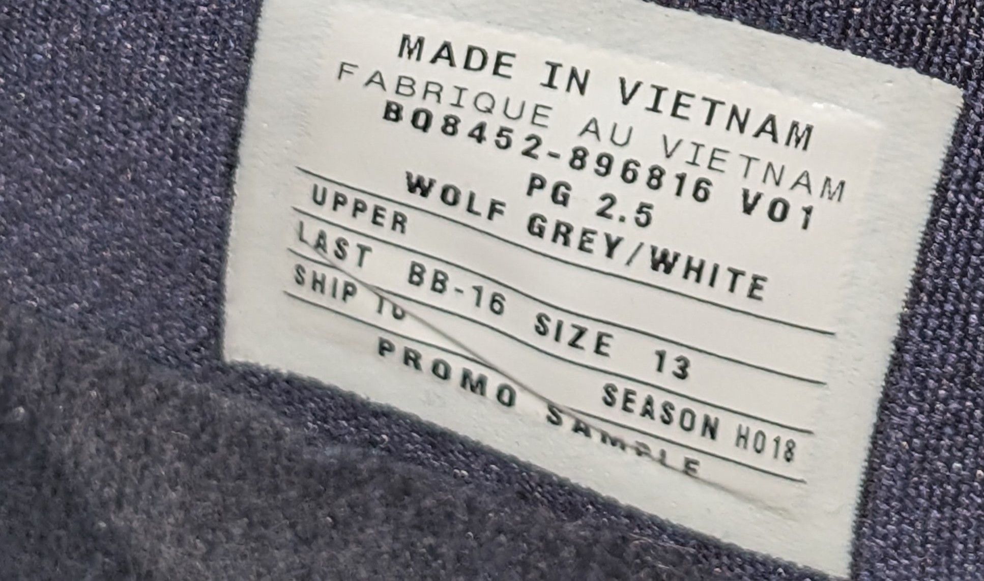 Nike Nike PG 2.5 Promo Sample PE Uconn Huskies Wolf Grey Size US 13 / EU 46 - 8 Thumbnail