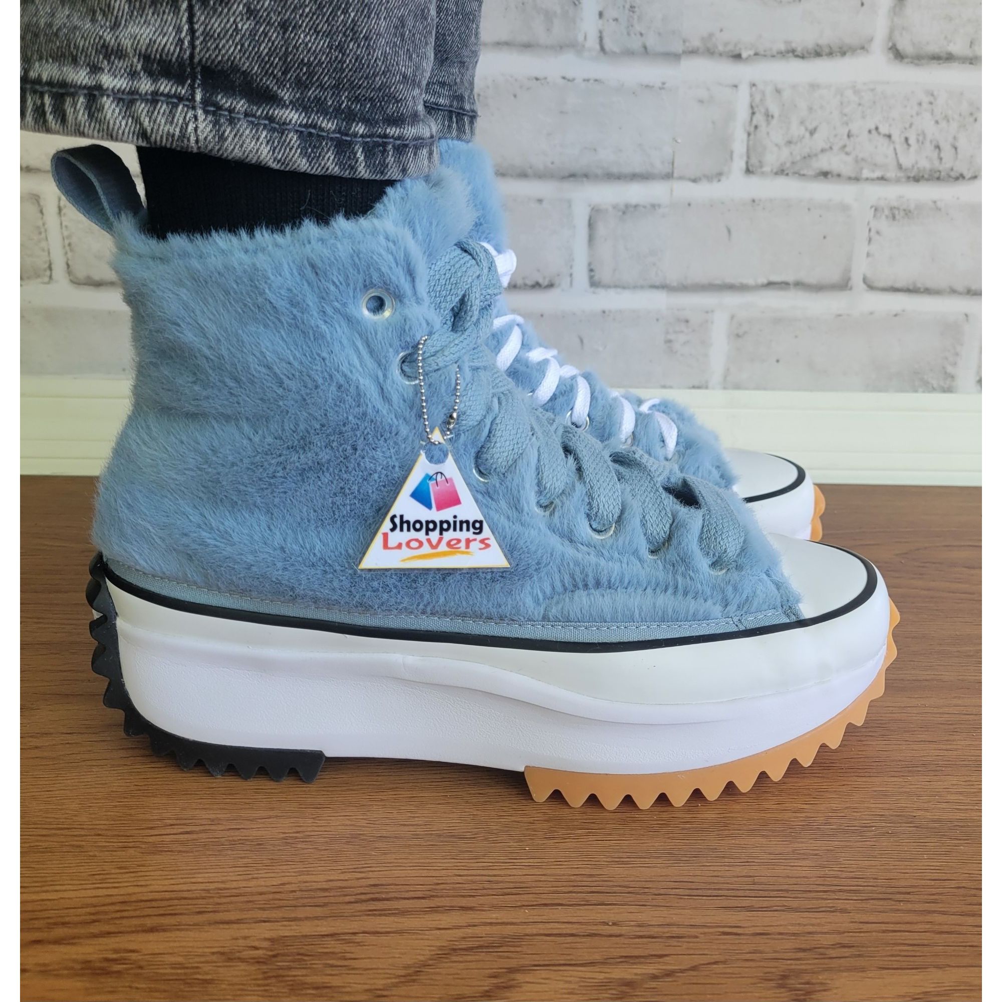 Converse ❤️Converse Run Star Hike Hi Platform Faux Fur 8 Women Shoes Size US 8 / IT 38 - 2 Thumbnail