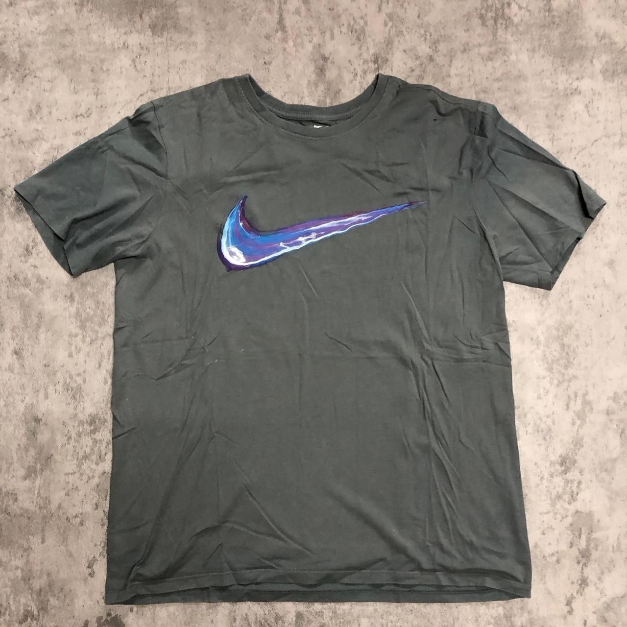 Nike Grey Nike tee with blue holographic swoosh #holographic Size US L / EU 52-54 / 3 - 1 Thumbnail
