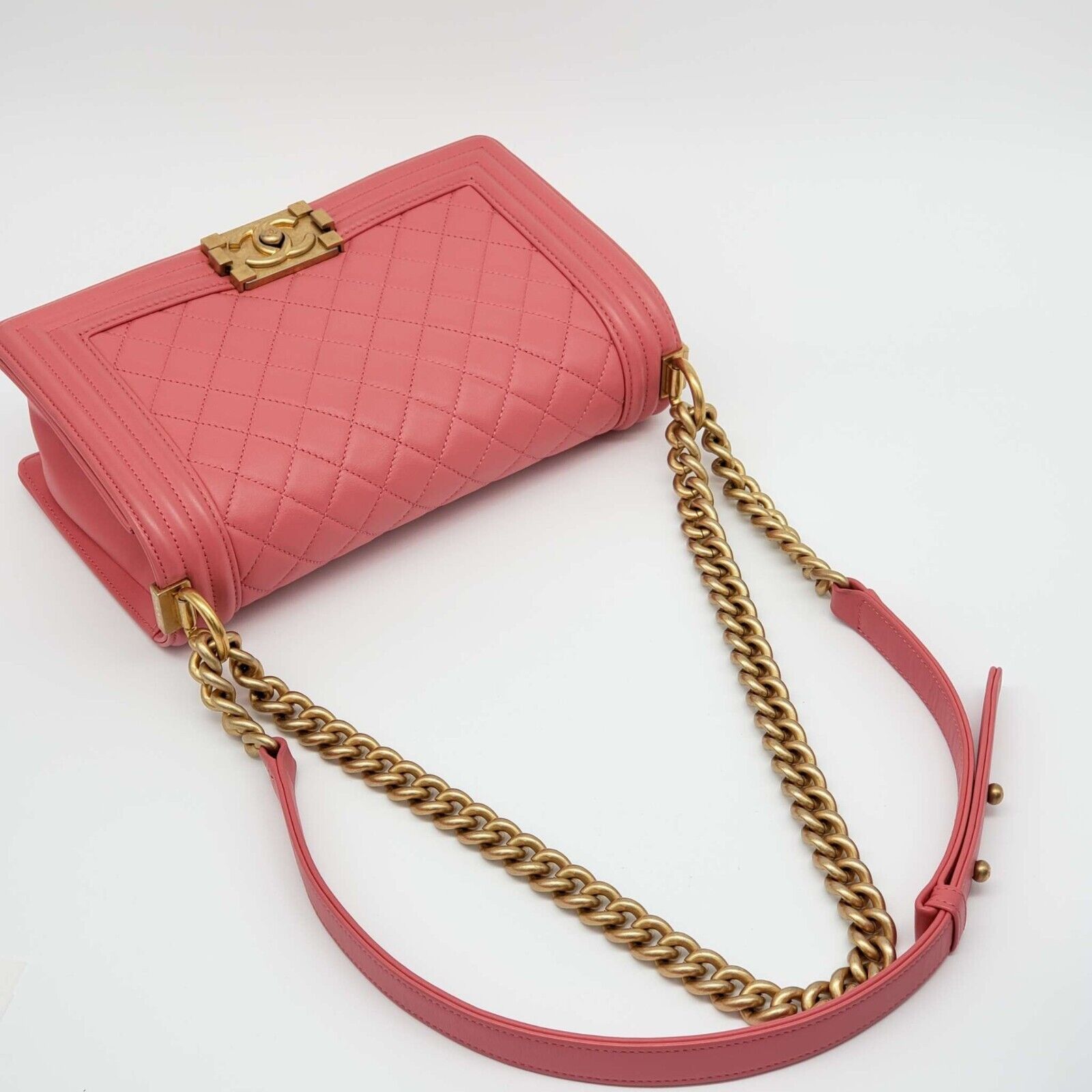 Chanel 100% Authentic CHANEL Boy Leather Shoulder Bag 2700-080524 Size ONE SIZE - 7 Thumbnail